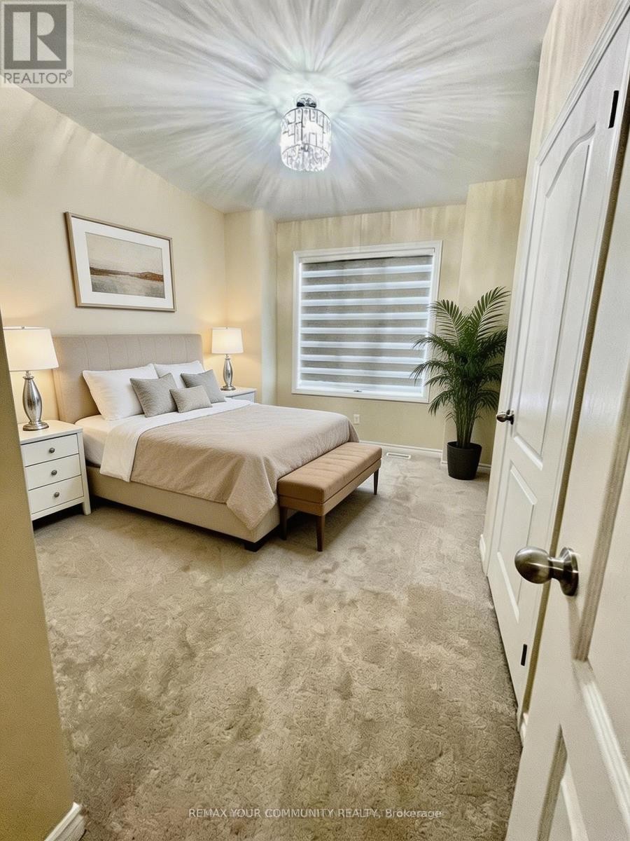 












29 HICKLING LANE

,
Ajax (Northwest Ajax),




Ontario
L1T0P9

