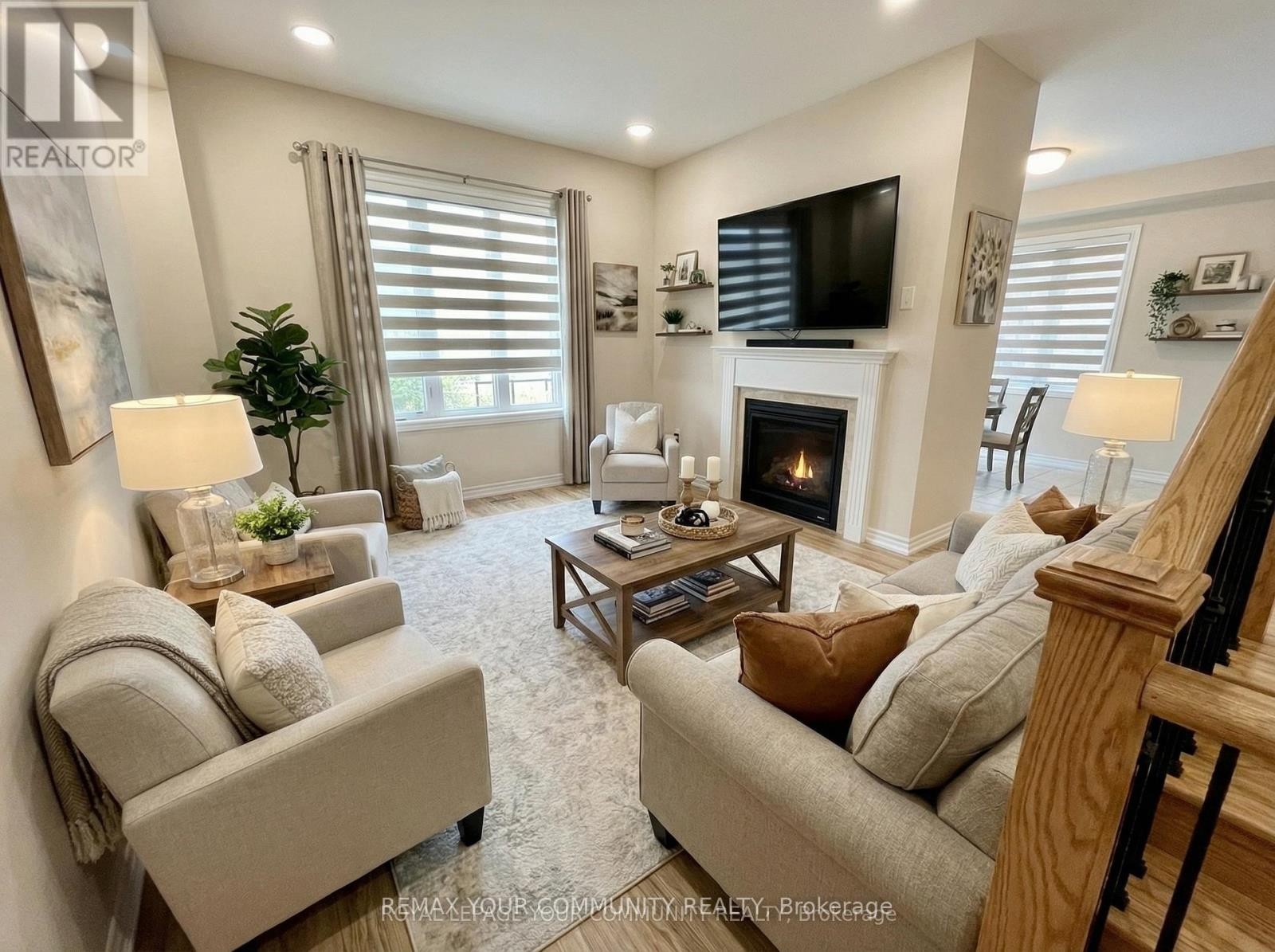 












29 HICKLING LANE

,
Ajax (Northwest Ajax),




Ontario
L1T0P9

