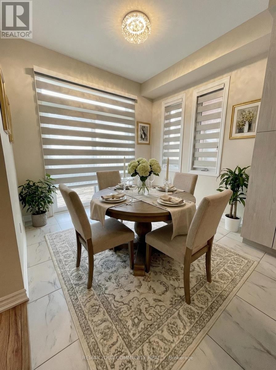 












29 HICKLING LANE

,
Ajax (Northwest Ajax),




Ontario
L1T0P9

