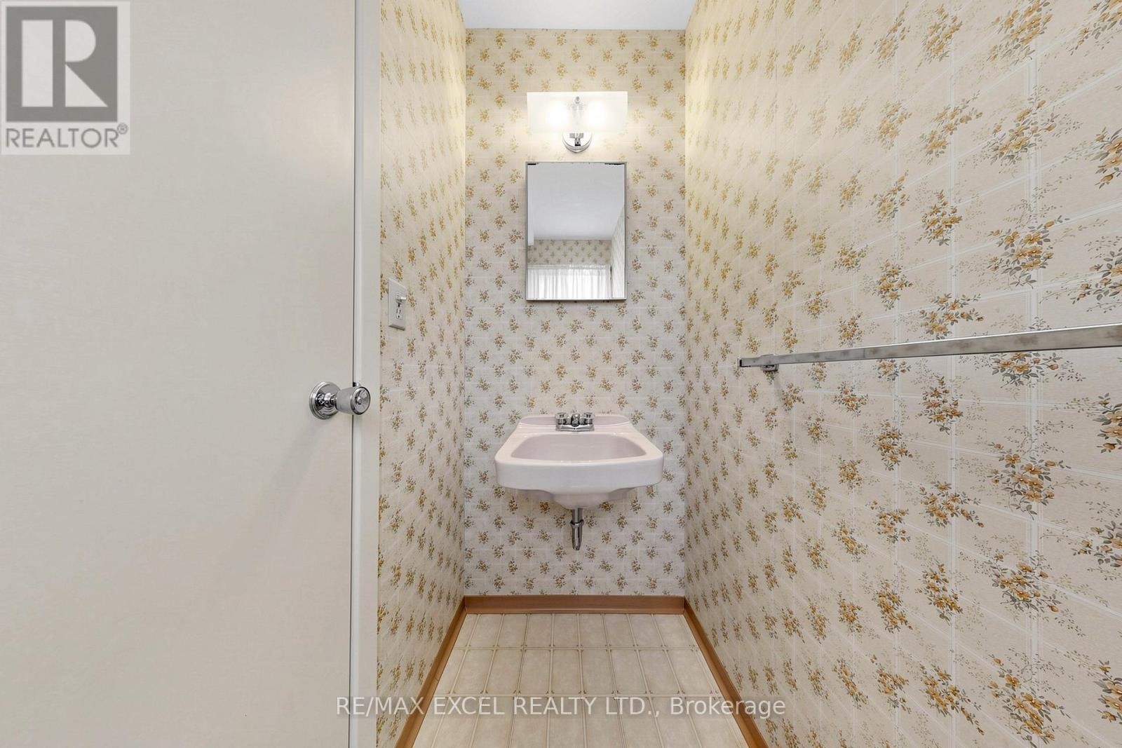 












30 WAKEFIELD CRESCENT

,
Toronto (L'Amoreaux),




Ontario
M1W2C2

