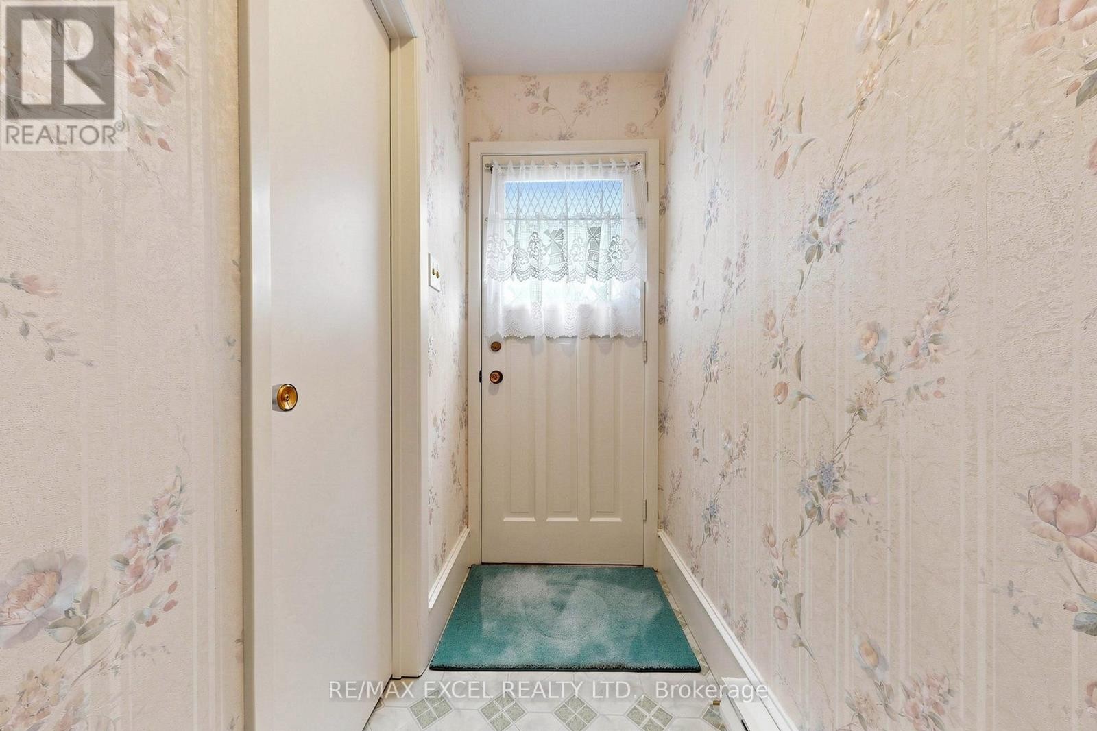 












30 WAKEFIELD CRESCENT

,
Toronto (L'Amoreaux),




Ontario
M1W2C2

