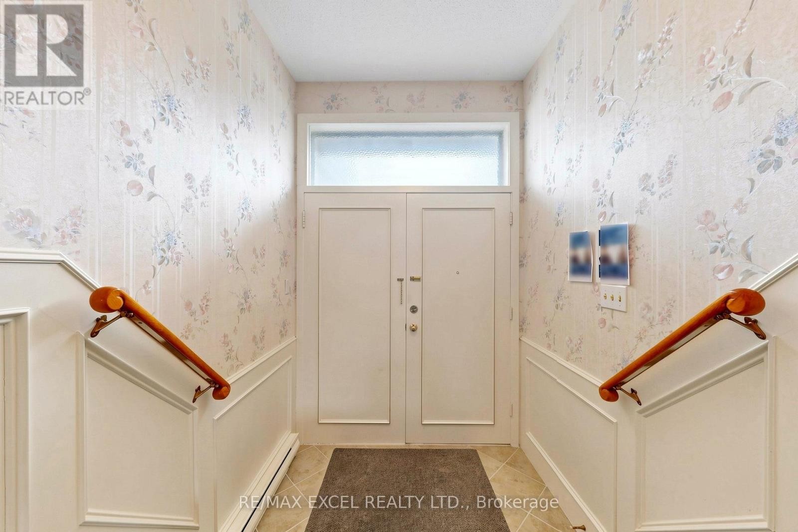 












30 WAKEFIELD CRESCENT

,
Toronto (L'Amoreaux),




Ontario
M1W2C2

