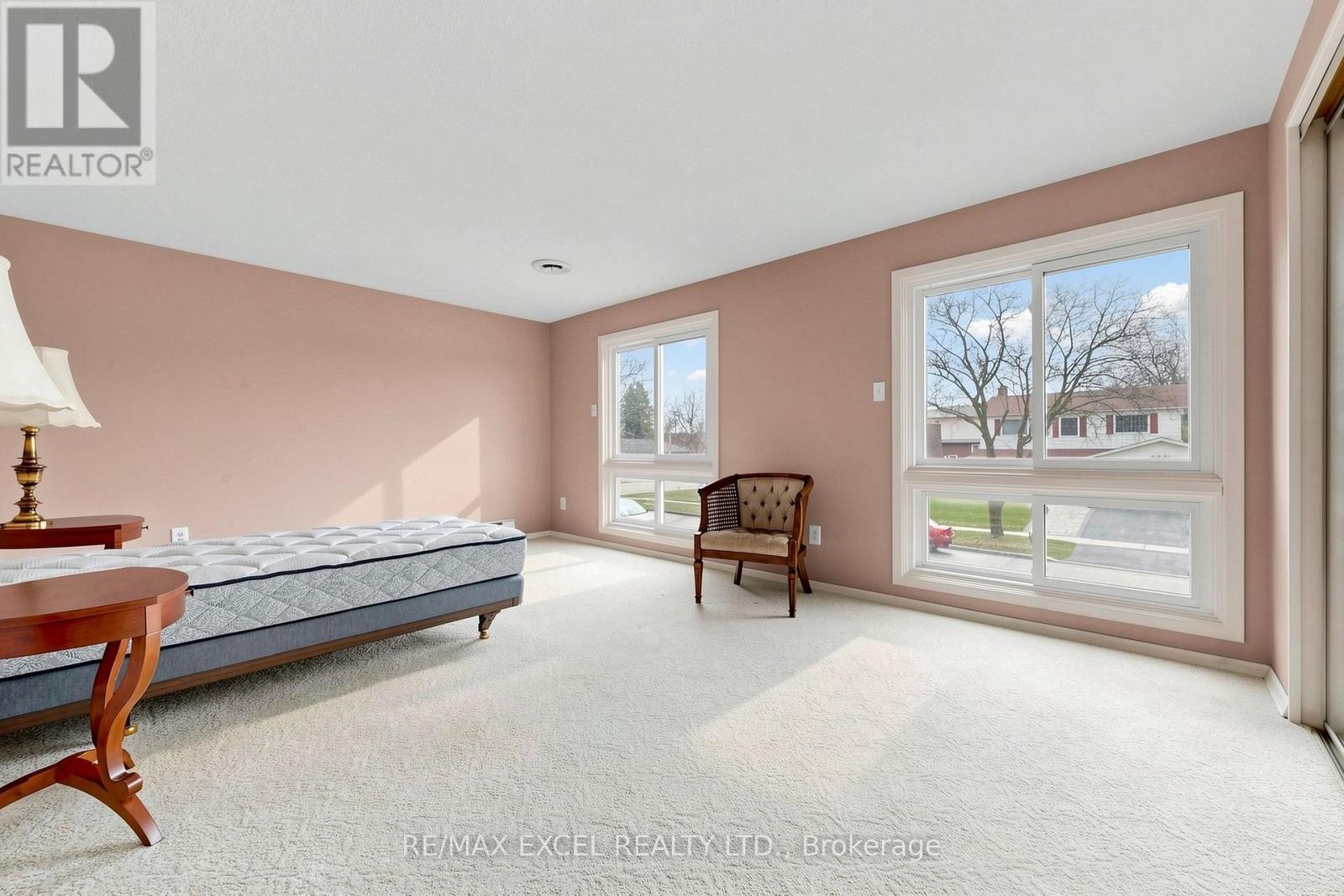 












30 WAKEFIELD CRESCENT

,
Toronto (L'Amoreaux),




Ontario
M1W2C2

