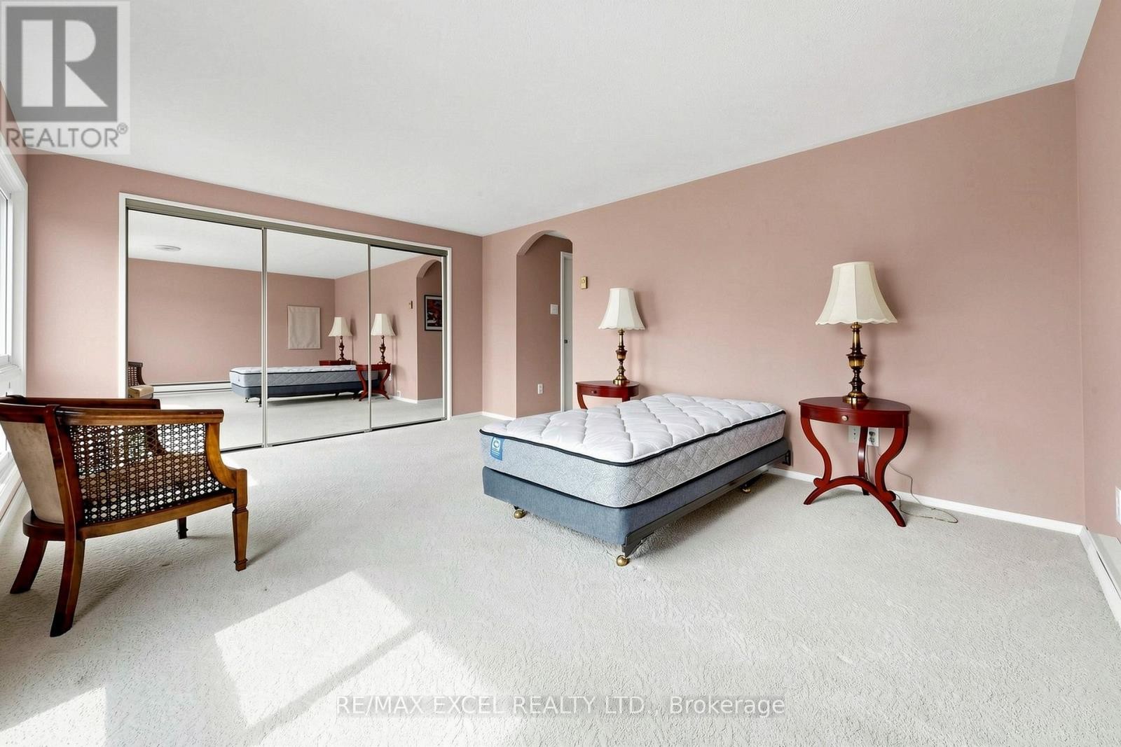 












30 WAKEFIELD CRESCENT

,
Toronto (L'Amoreaux),




Ontario
M1W2C2

