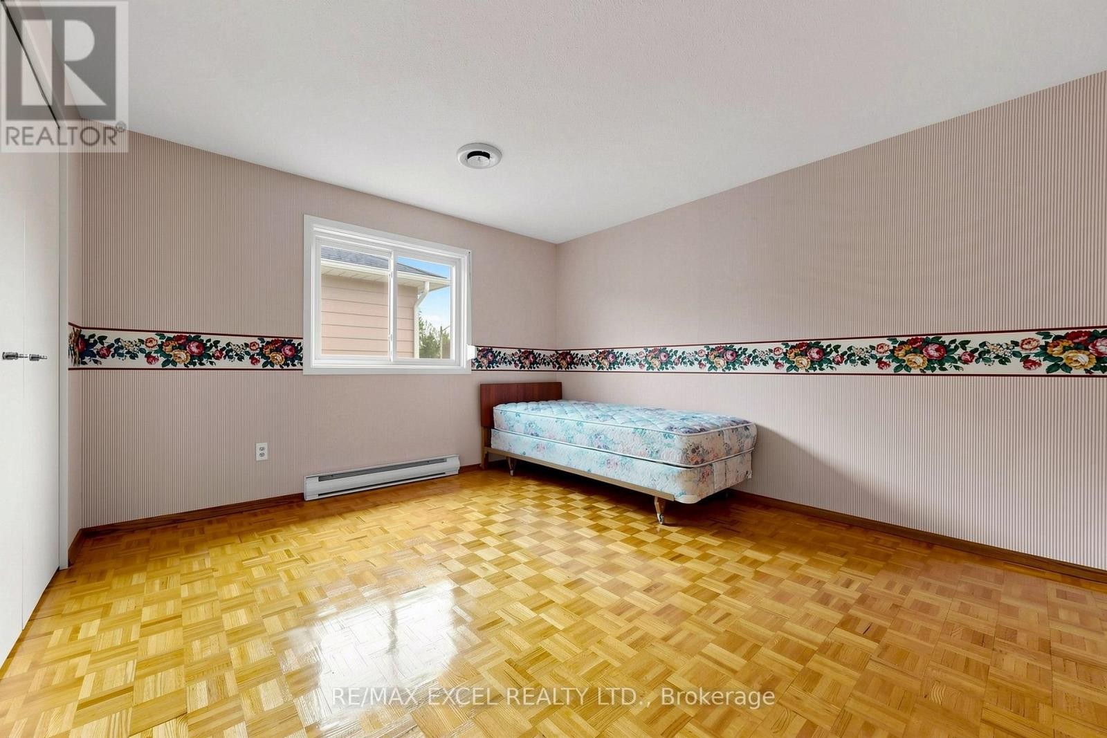 












30 WAKEFIELD CRESCENT

,
Toronto (L'Amoreaux),




Ontario
M1W2C2

