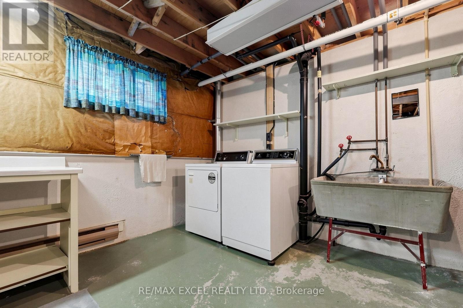 












30 WAKEFIELD CRESCENT

,
Toronto (L'Amoreaux),




Ontario
M1W2C2

