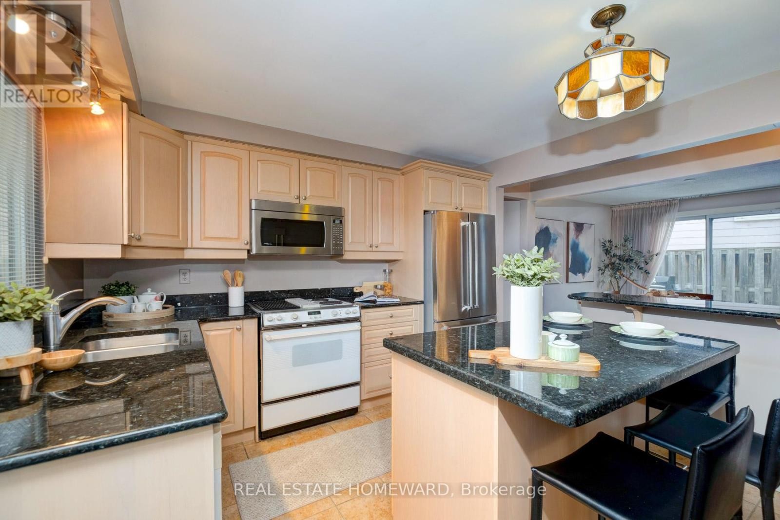 












62 ARDGOWAN CRESCENT

,
Toronto (Agincourt North),




Ontario
M1V1B3

