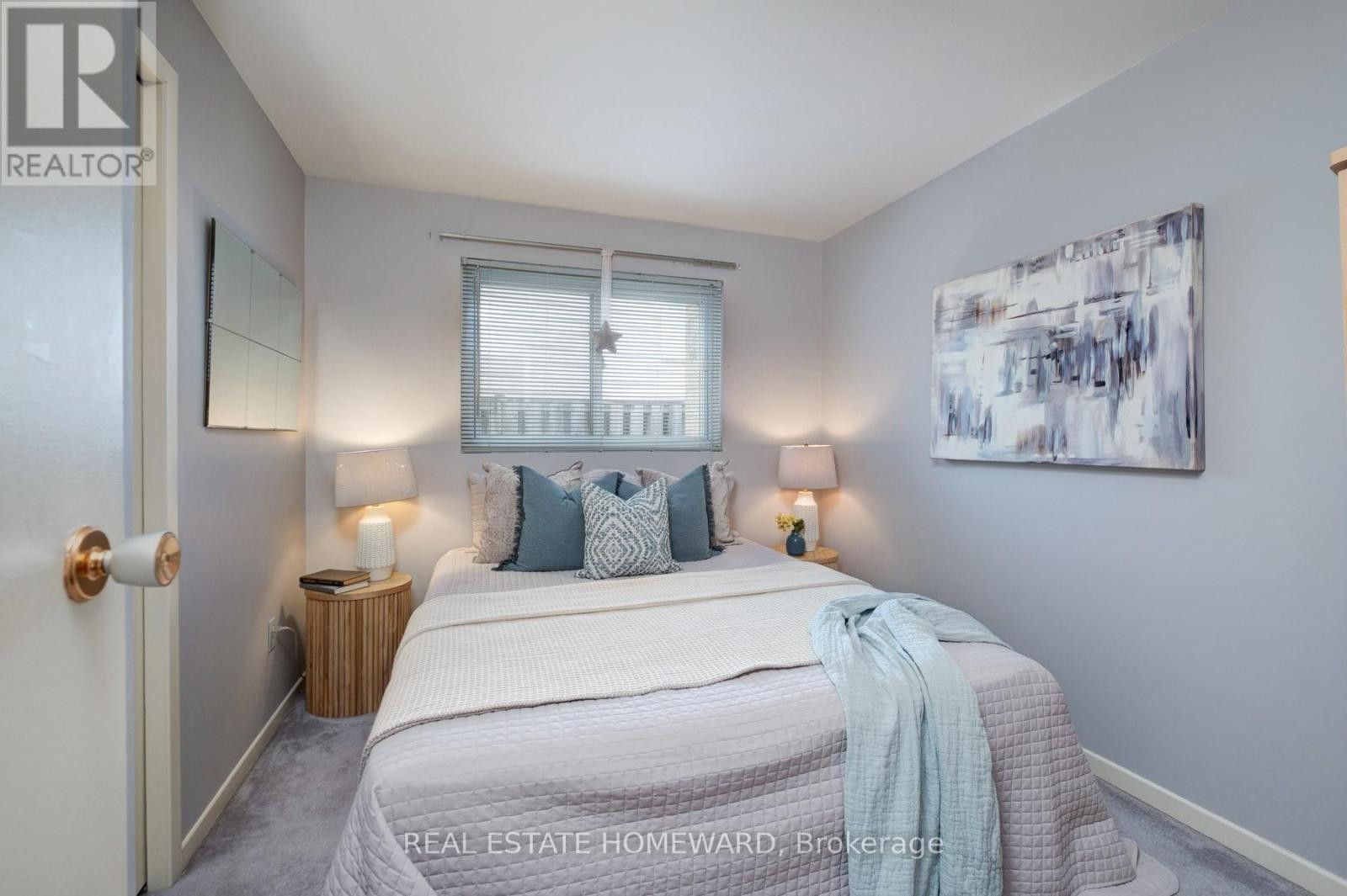 












62 ARDGOWAN CRESCENT

,
Toronto (Agincourt North),




Ontario
M1V1B3

