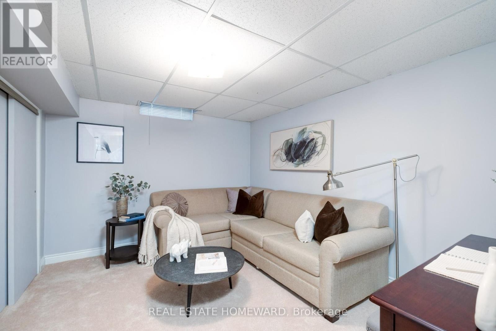 












62 ARDGOWAN CRESCENT

,
Toronto (Agincourt North),




Ontario
M1V1B3

