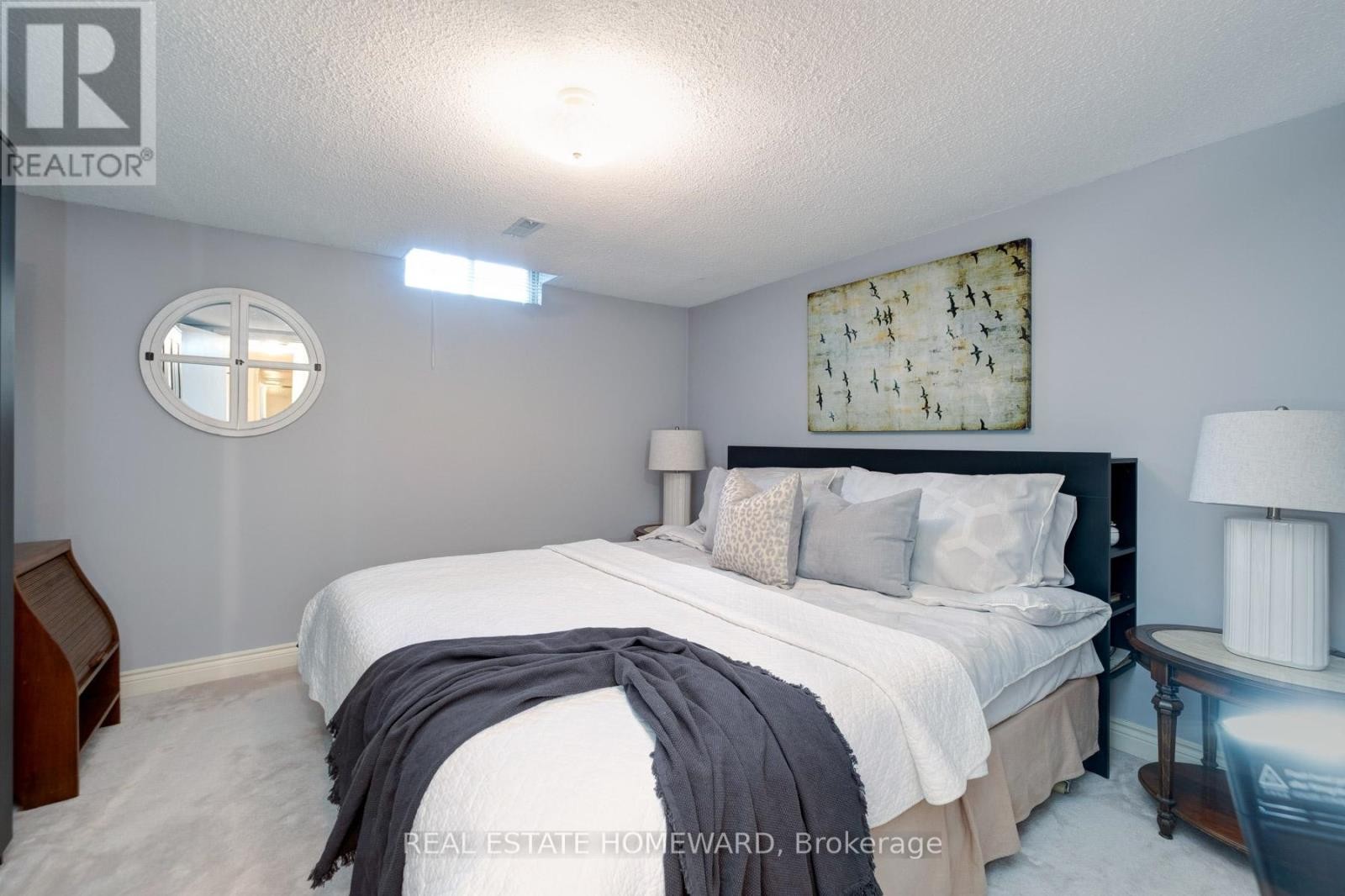 












62 ARDGOWAN CRESCENT

,
Toronto (Agincourt North),




Ontario
M1V1B3

