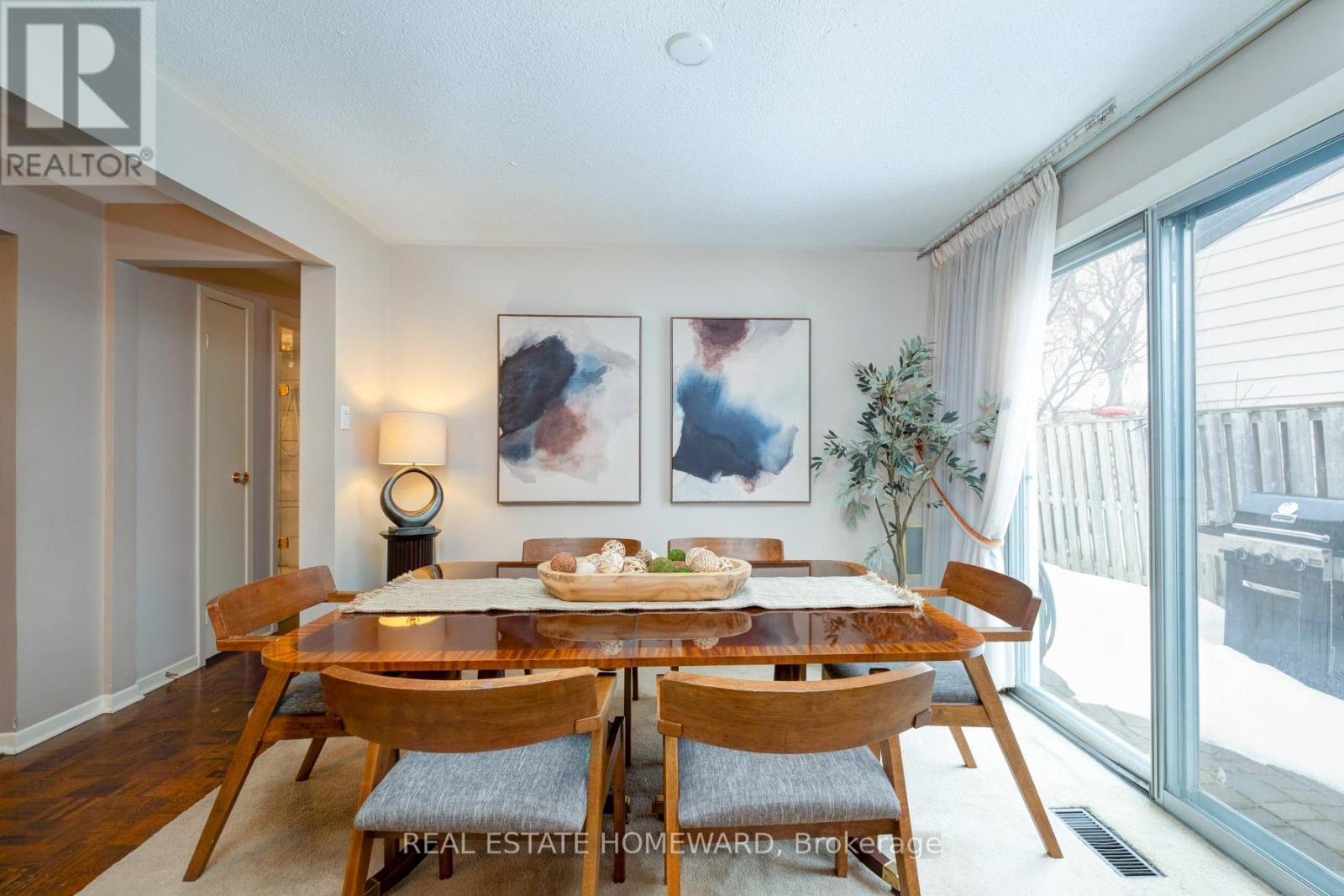 












62 ARDGOWAN CRESCENT

,
Toronto (Agincourt North),




Ontario
M1V1B3


