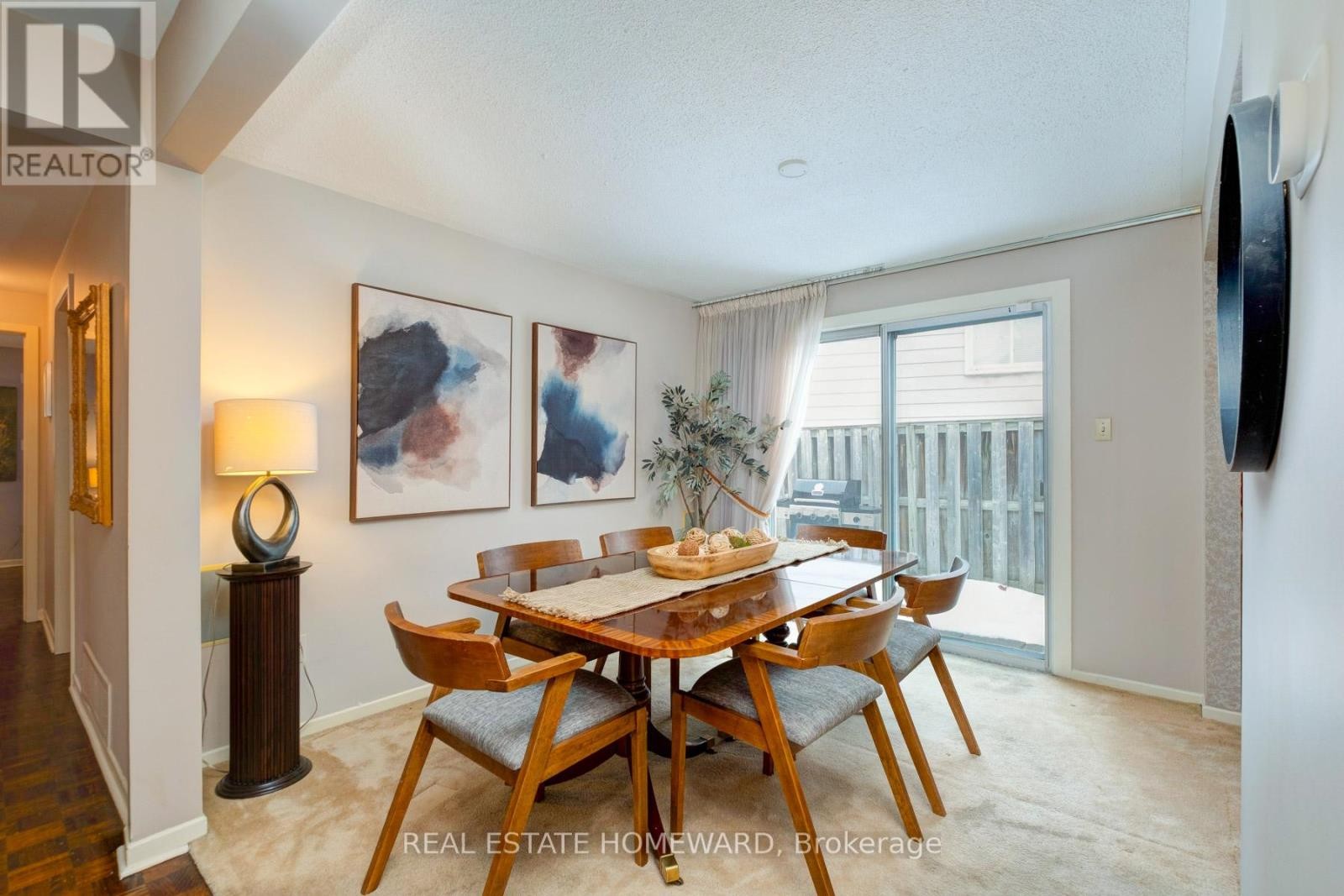 












62 ARDGOWAN CRESCENT

,
Toronto (Agincourt North),




Ontario
M1V1B3

