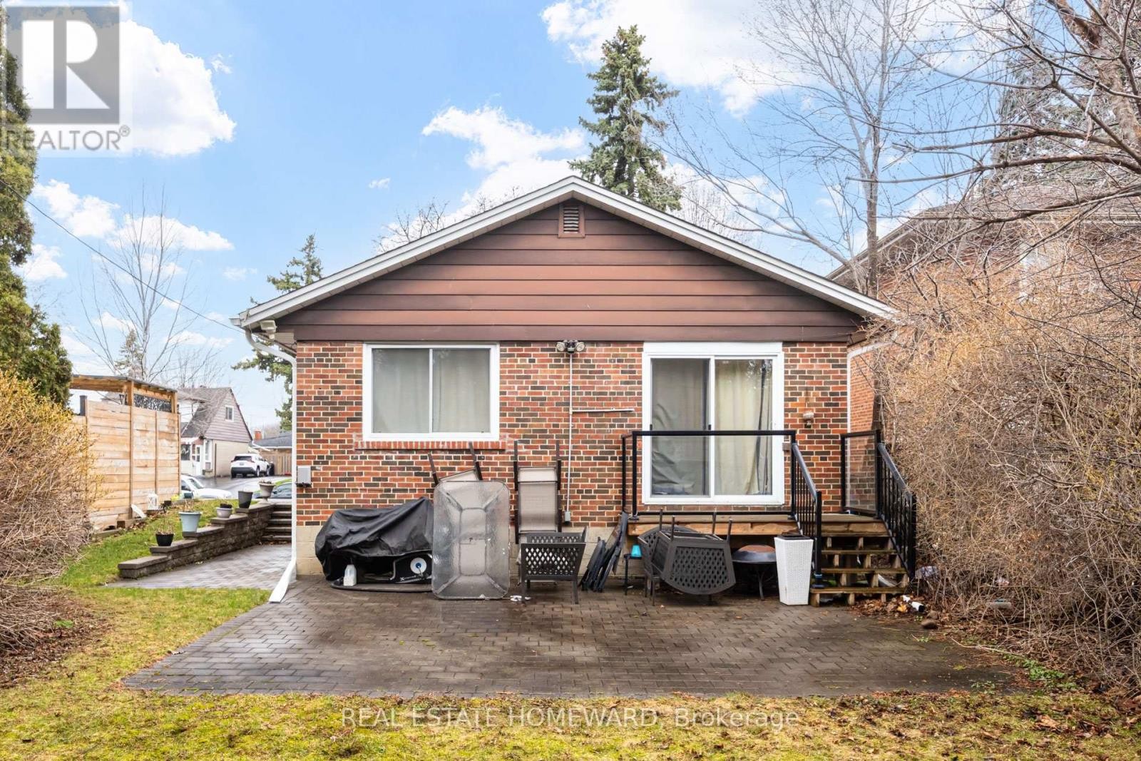 












4 MOORECROFT CRESCENT

,
Toronto (Ionview),




Ontario
M1K3V1

