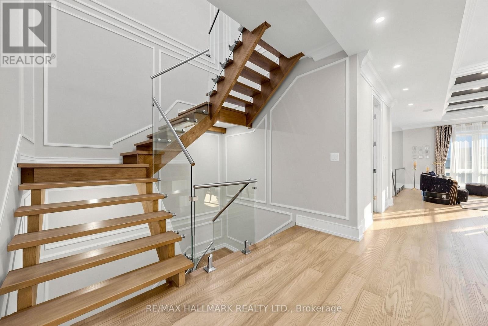 












901 WINGARDEN CRESCENT

,
Pickering (Dunbarton),




Ontario
L1V7C5

