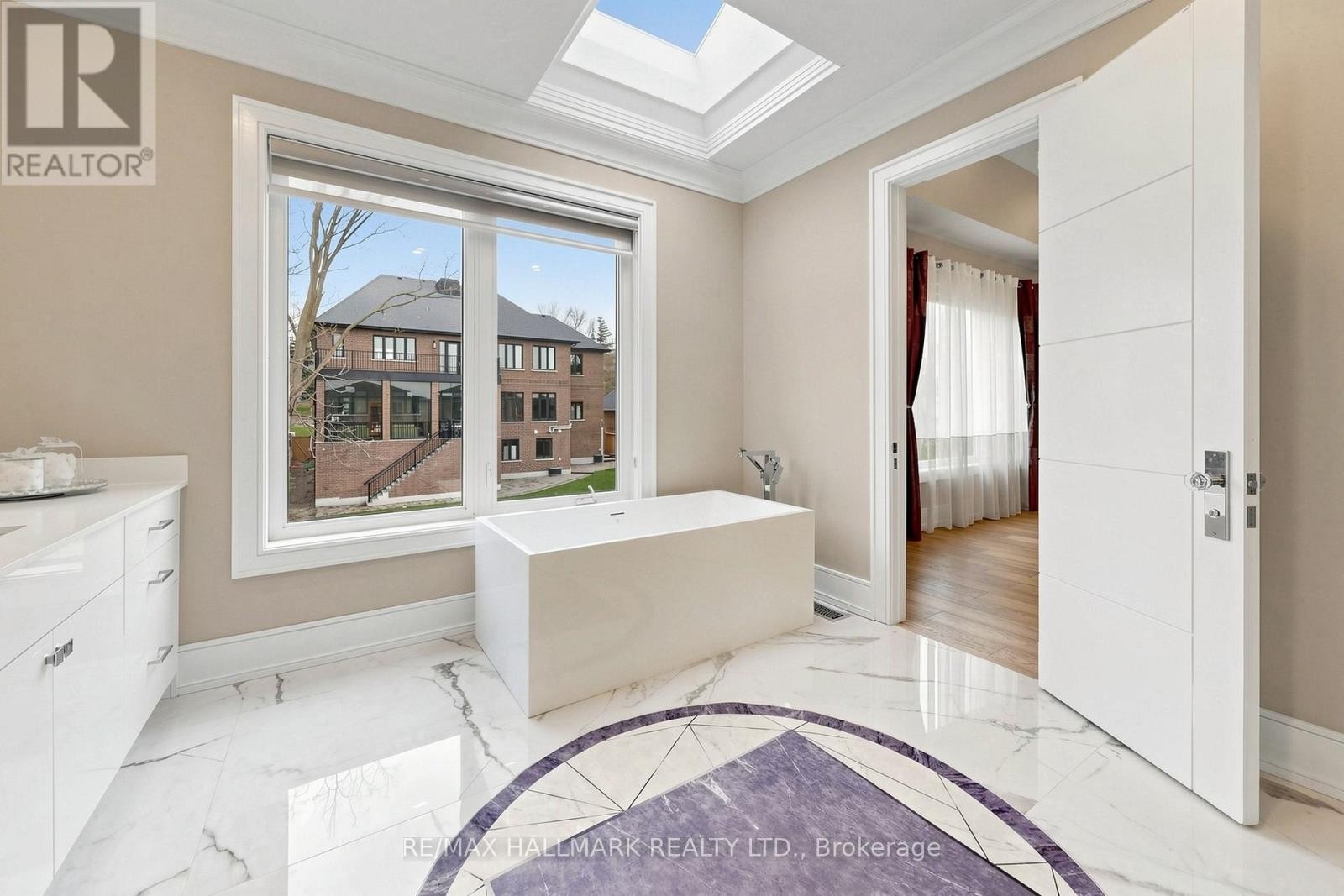












901 WINGARDEN CRESCENT

,
Pickering (Dunbarton),




Ontario
L1V7C5

