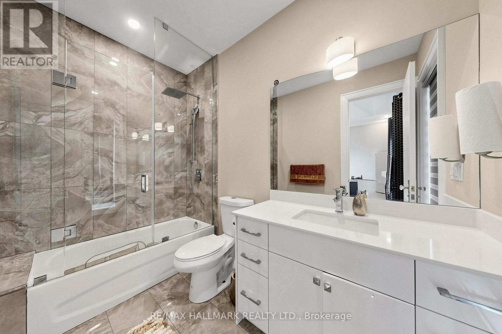 












901 WINGARDEN CRESCENT

,
Pickering (Dunbarton),




Ontario
L1V7C5

