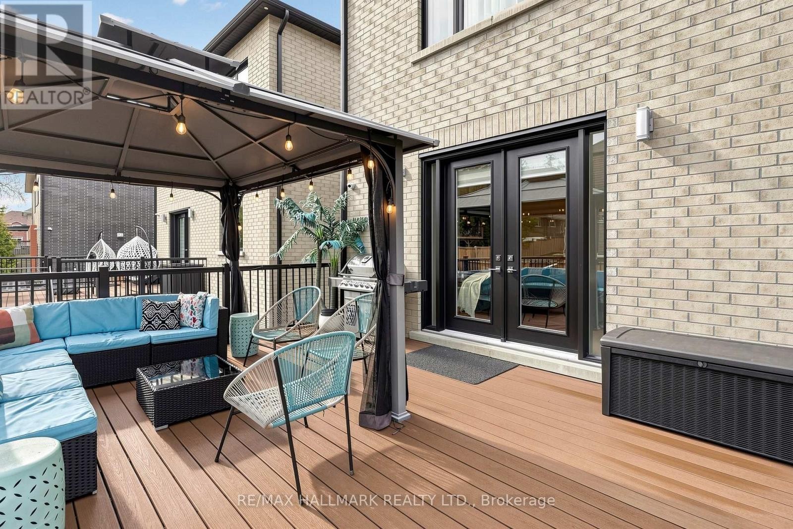 












901 WINGARDEN CRESCENT

,
Pickering (Dunbarton),




Ontario
L1V7C5

