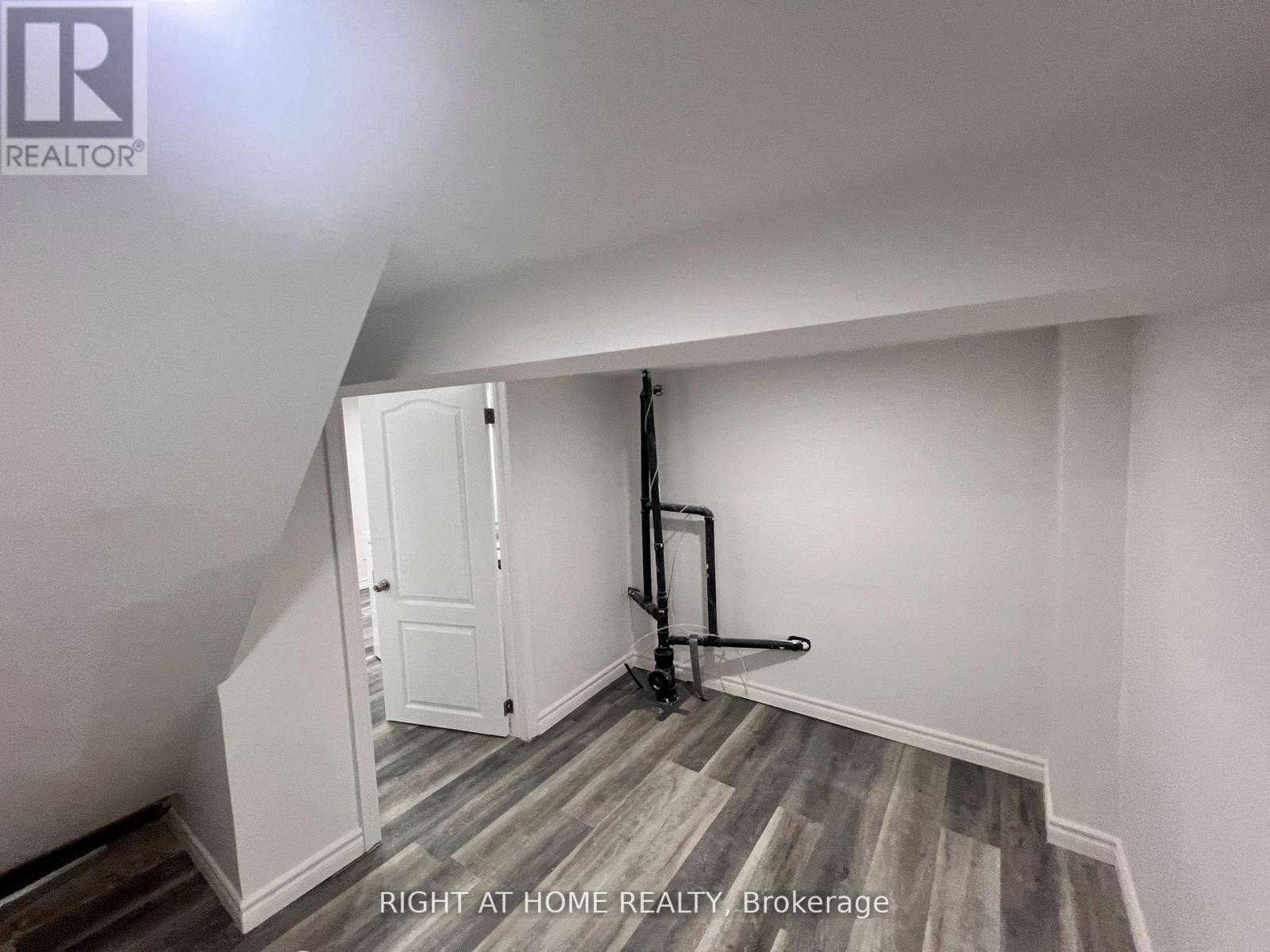 












LOWER - 1446 CORDICK STREET

,
Oshawa (Taunton),




Ontario
L1K0K2

