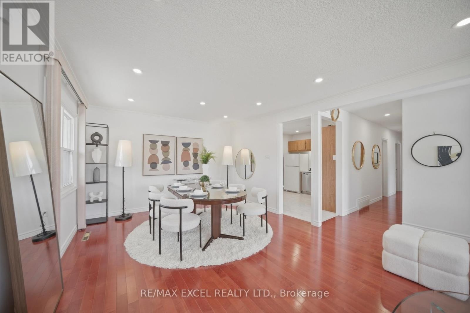 












2 CHARLEMONT CRESCENT

,
Toronto (Tam O'Shanter-Sullivan),




Ontario
M1T1M4

