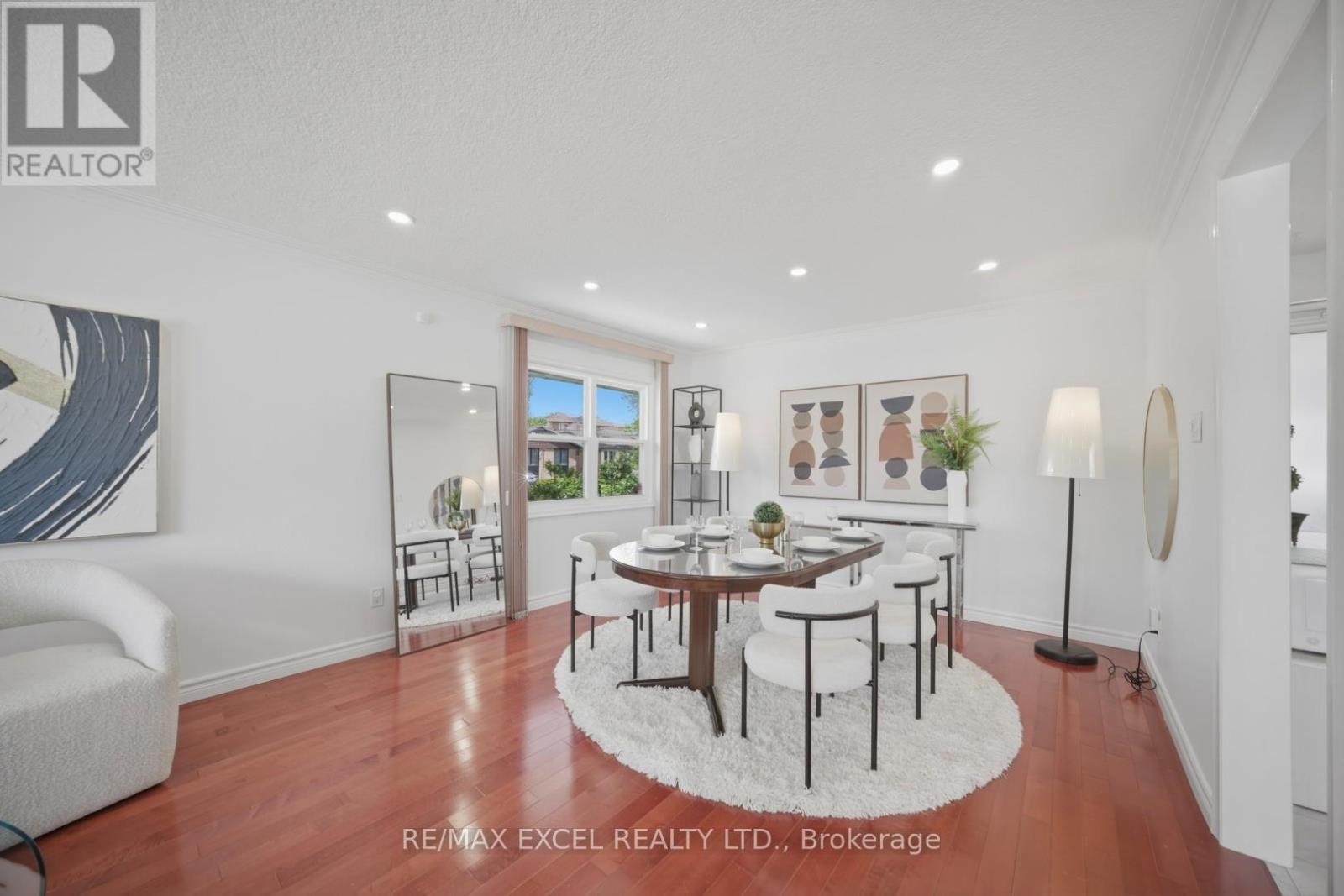












2 CHARLEMONT CRESCENT

,
Toronto (Tam O'Shanter-Sullivan),




Ontario
M1T1M4

