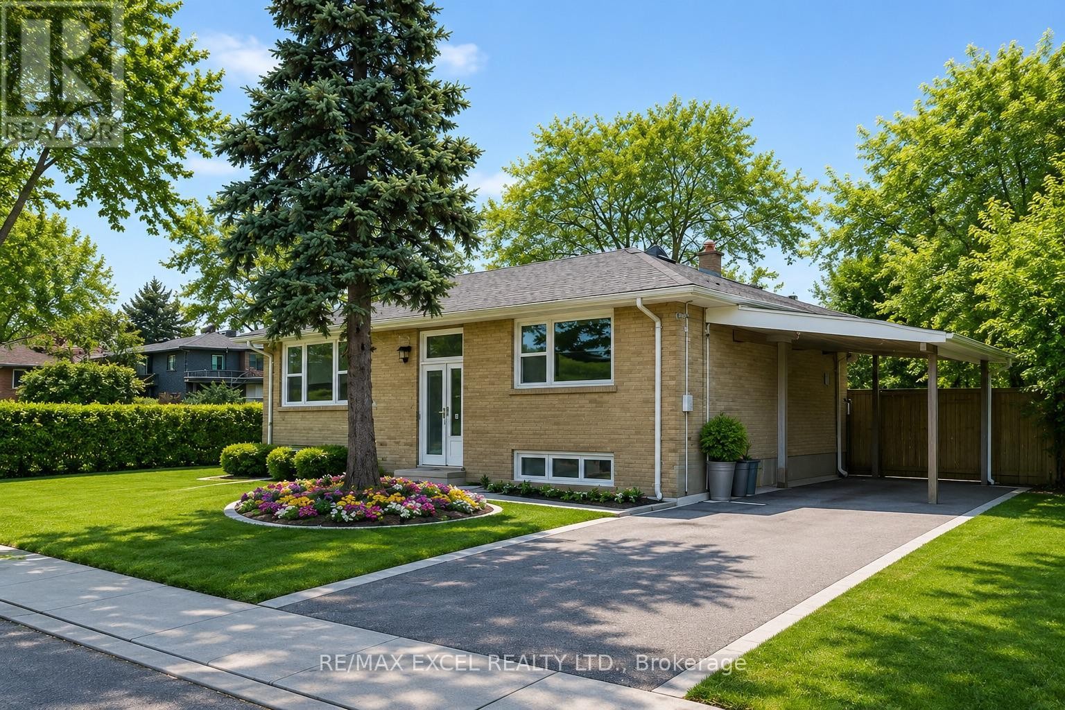 












2 CHARLEMONT CRESCENT

,
Toronto (Tam O'Shanter-Sullivan),




Ontario
M1T1M4

