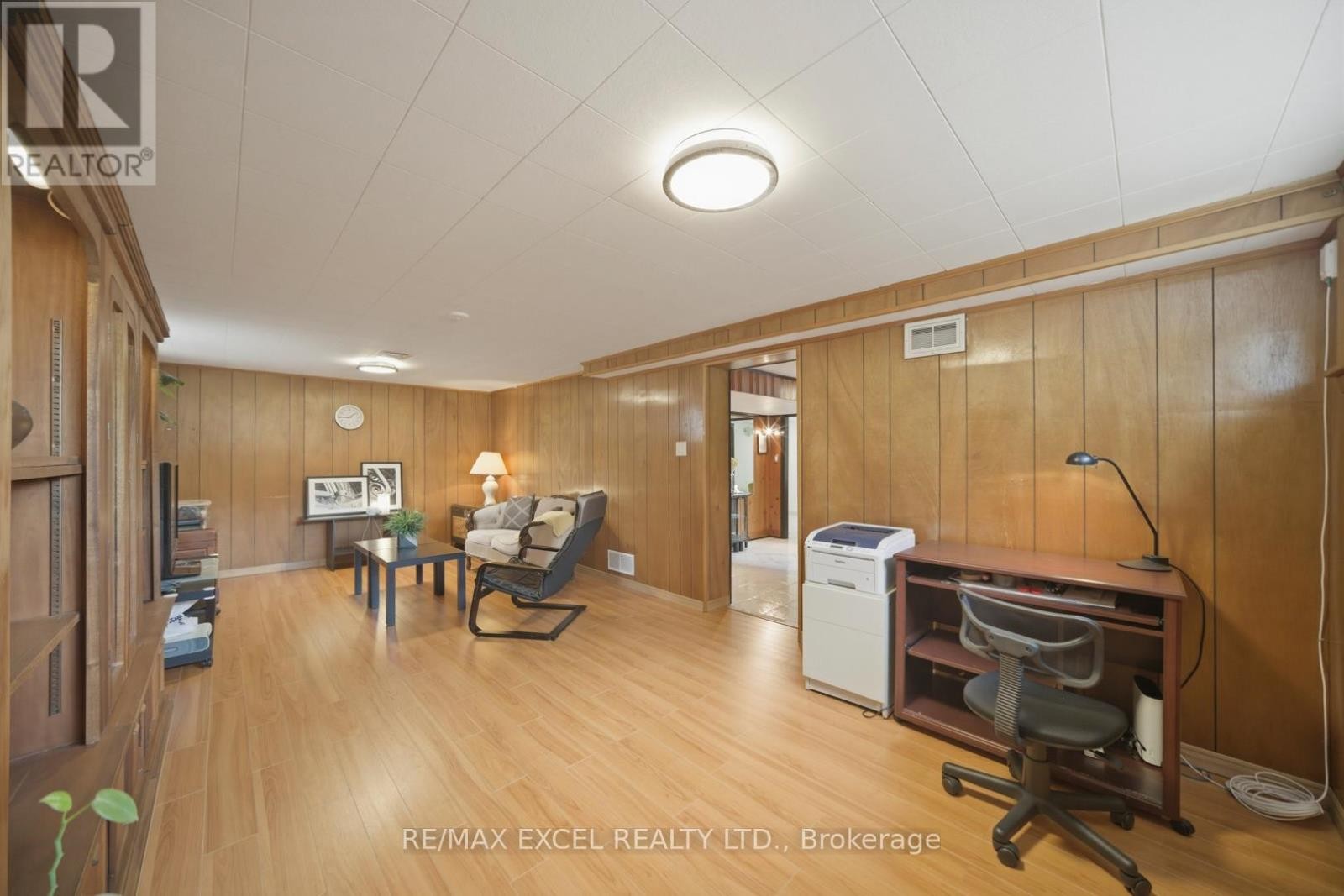 












2 CHARLEMONT CRESCENT

,
Toronto (Tam O'Shanter-Sullivan),




Ontario
M1T1M4

