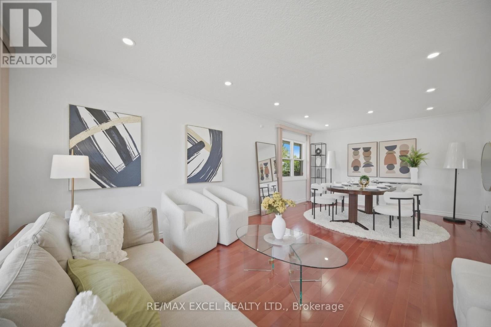 












2 CHARLEMONT CRESCENT

,
Toronto (Tam O'Shanter-Sullivan),




Ontario
M1T1M4


