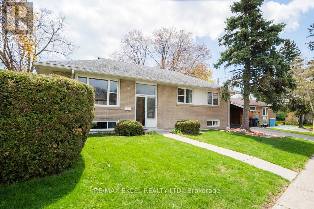 












2 CHARLEMONT CRESCENT

,
Toronto (Tam O'Shanter-Sullivan),




Ontario
M1T1M4

