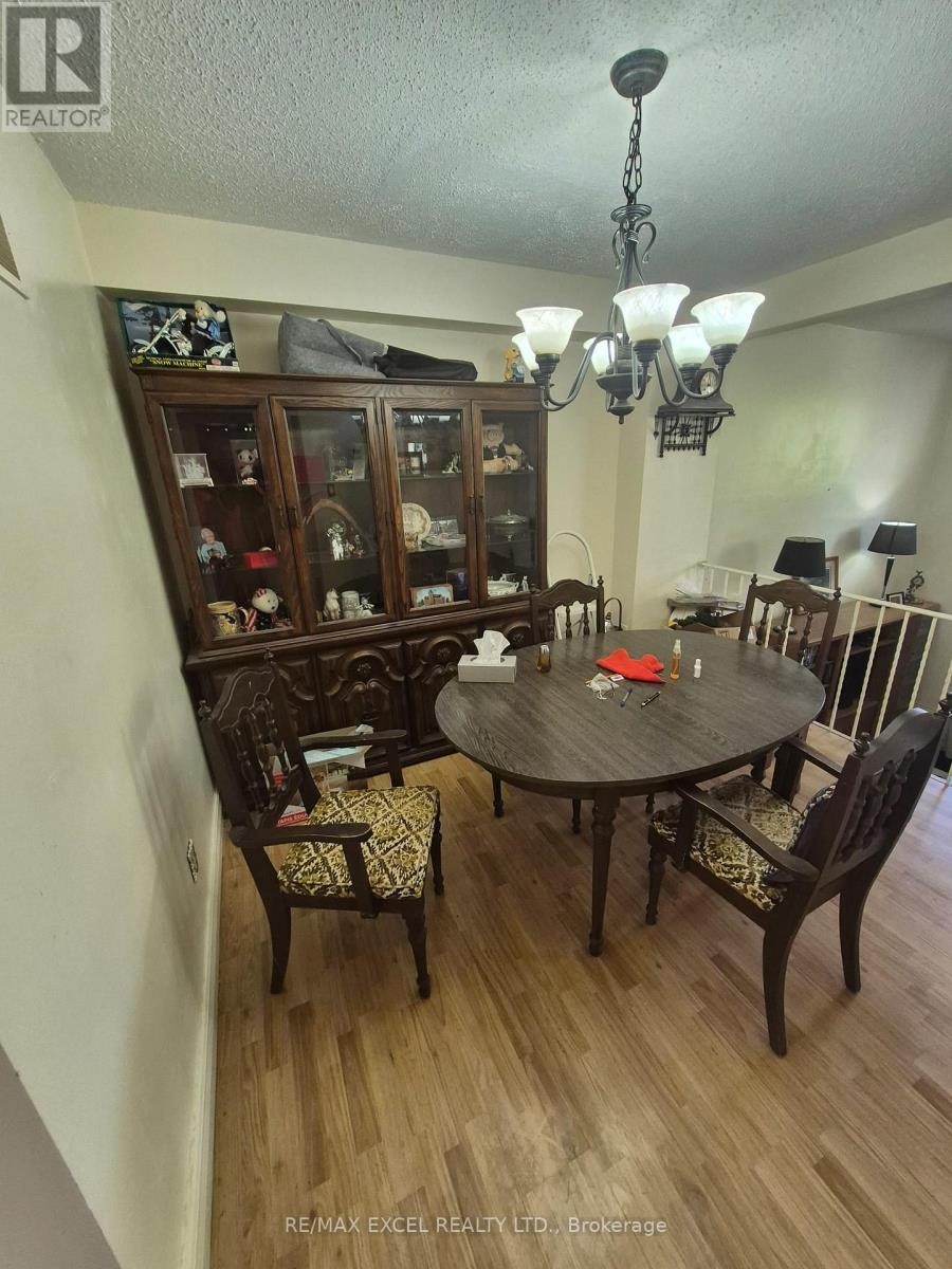 












106 - 4662 KINGSTON ROAD

,
Toronto (West Hill),




Ontario
M1E4Y7

