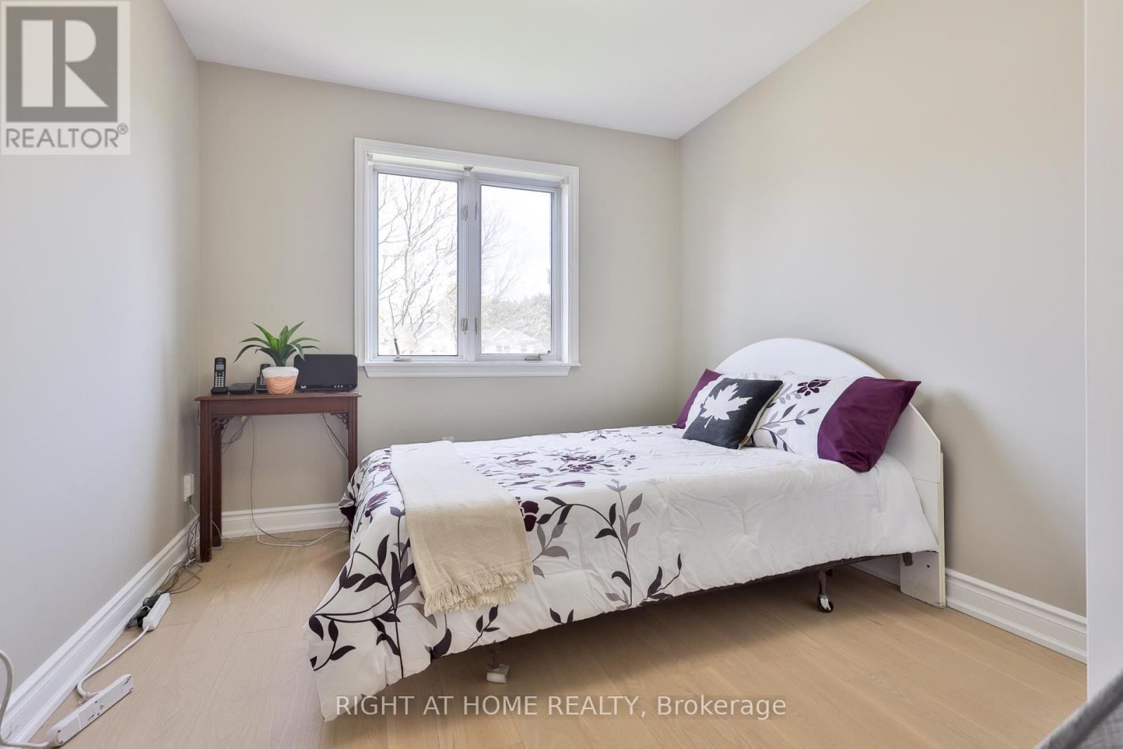












60 ARAGON AVENUE

,
Toronto (Tam O'Shanter-Sullivan),




Ontario
M1T1X9

