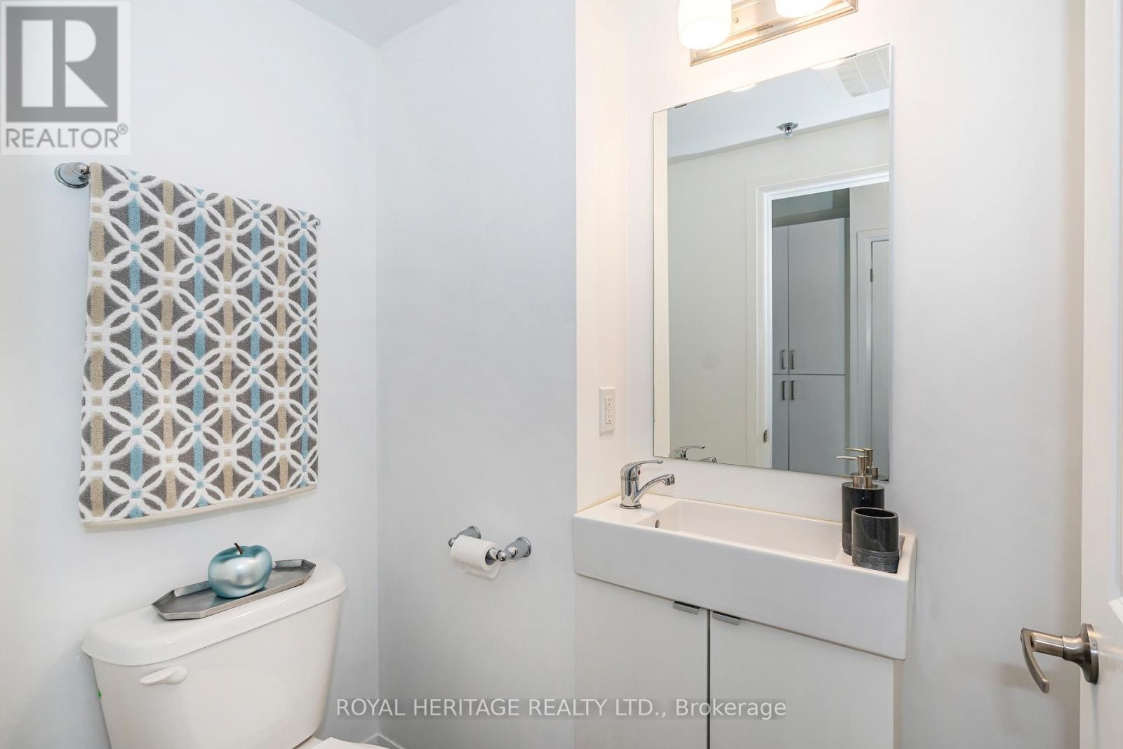 












614 - 1900 SIMCOE STREET N

,
Oshawa (Samac),




Ontario
L1G4Y3


