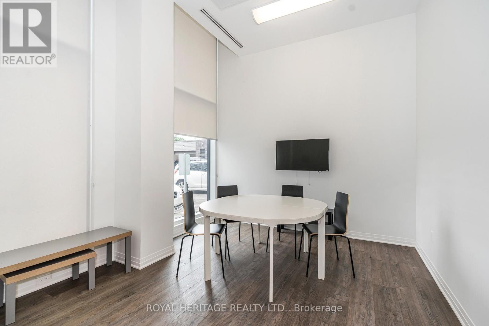 












614 - 1900 SIMCOE STREET N

,
Oshawa (Samac),




Ontario
L1G4Y3

