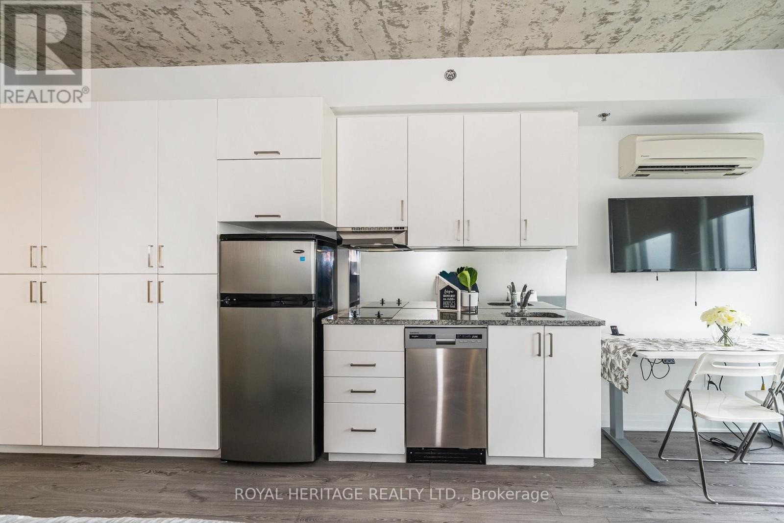 












614 - 1900 SIMCOE STREET N

,
Oshawa (Samac),




Ontario
L1G4Y3


