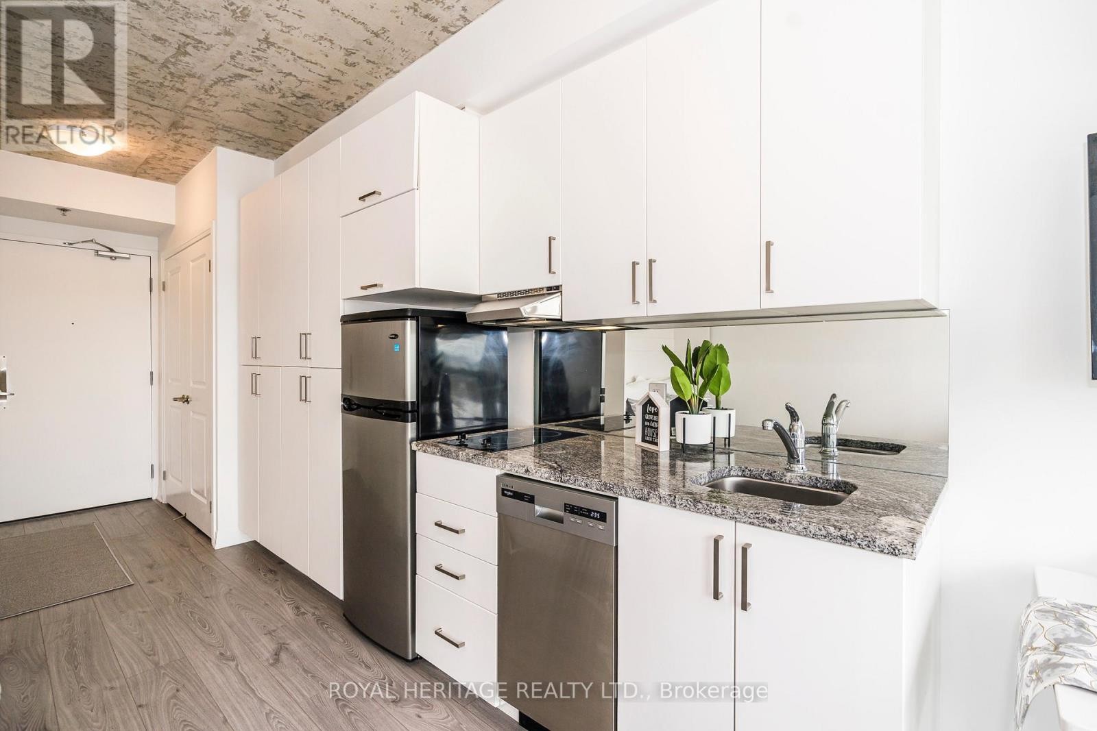 












614 - 1900 SIMCOE STREET N

,
Oshawa (Samac),




Ontario
L1G4Y3

