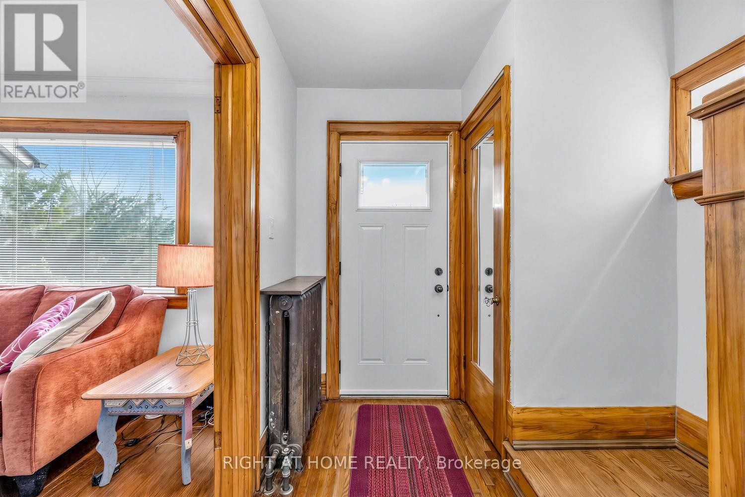 












26 MARYLAND BOULEVARD

,
Toronto (Crescent Town),




Ontario
M4C5C9

