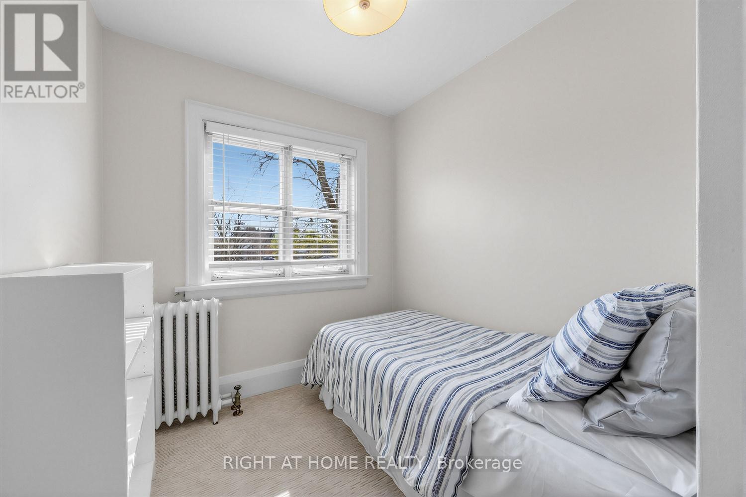 












26 MARYLAND BOULEVARD

,
Toronto (Crescent Town),




Ontario
M4C5C9

