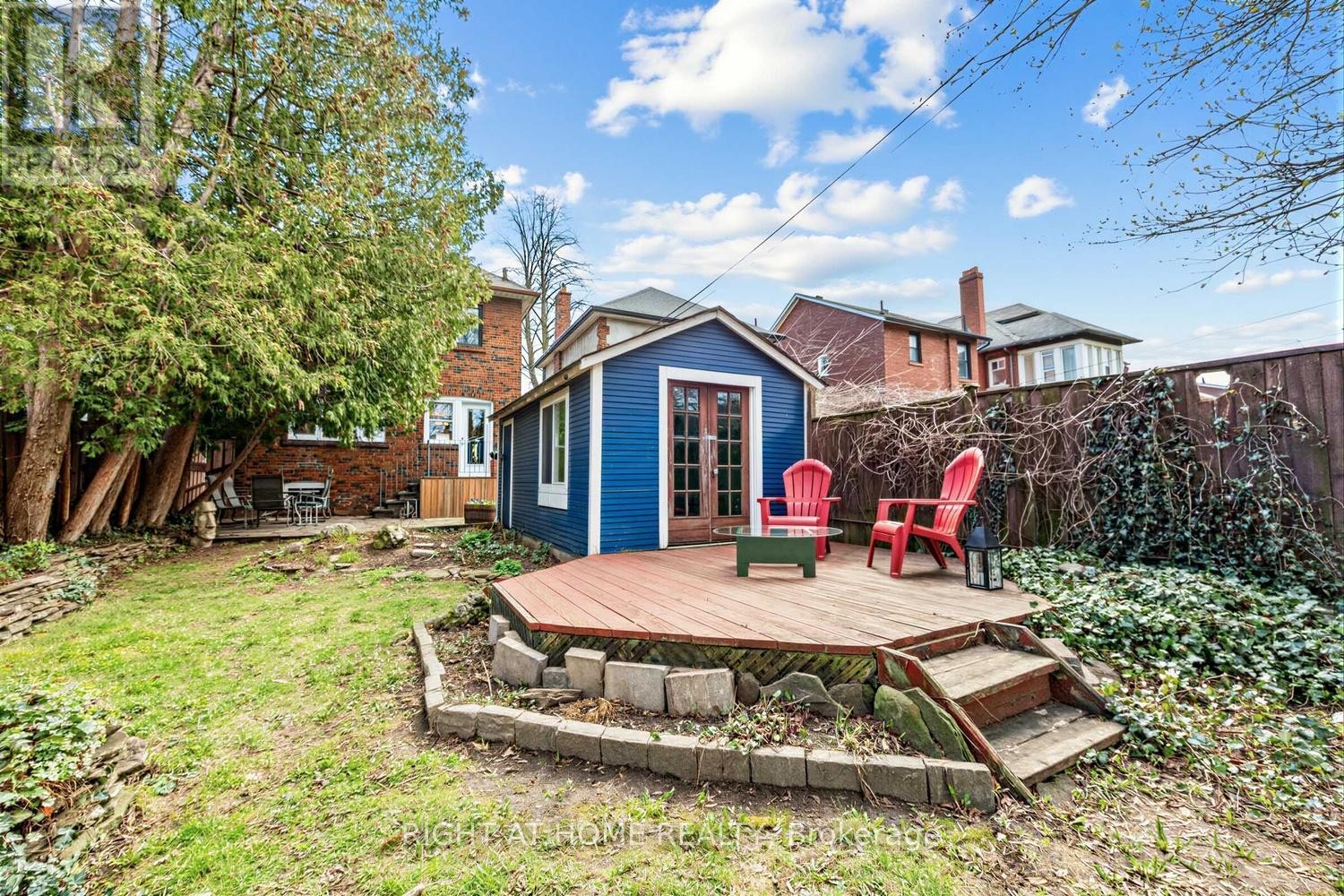 












26 MARYLAND BOULEVARD

,
Toronto (Crescent Town),




Ontario
M4C5C9

