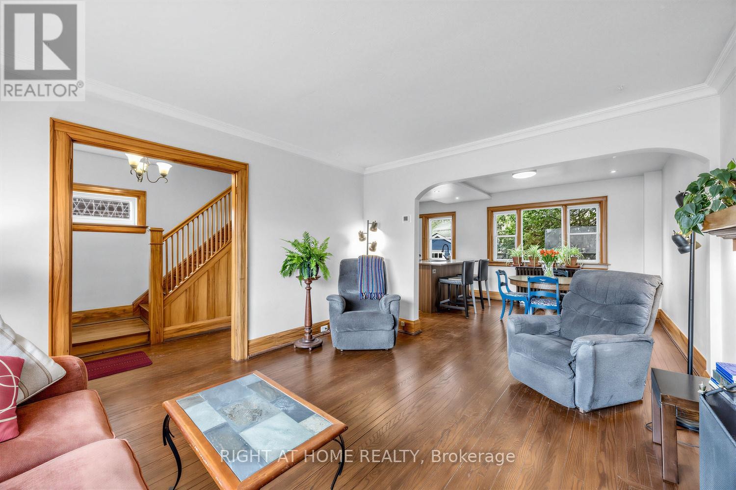 












26 MARYLAND BOULEVARD

,
Toronto (Crescent Town),




Ontario
M4C5C9

