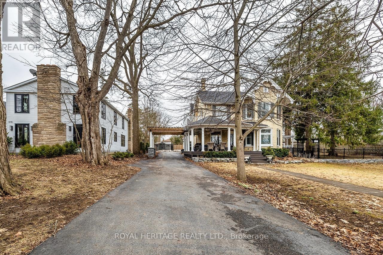 












220 COCHRANE STREET

,
Scugog (Port Perry),




Ontario
L9L1M1

