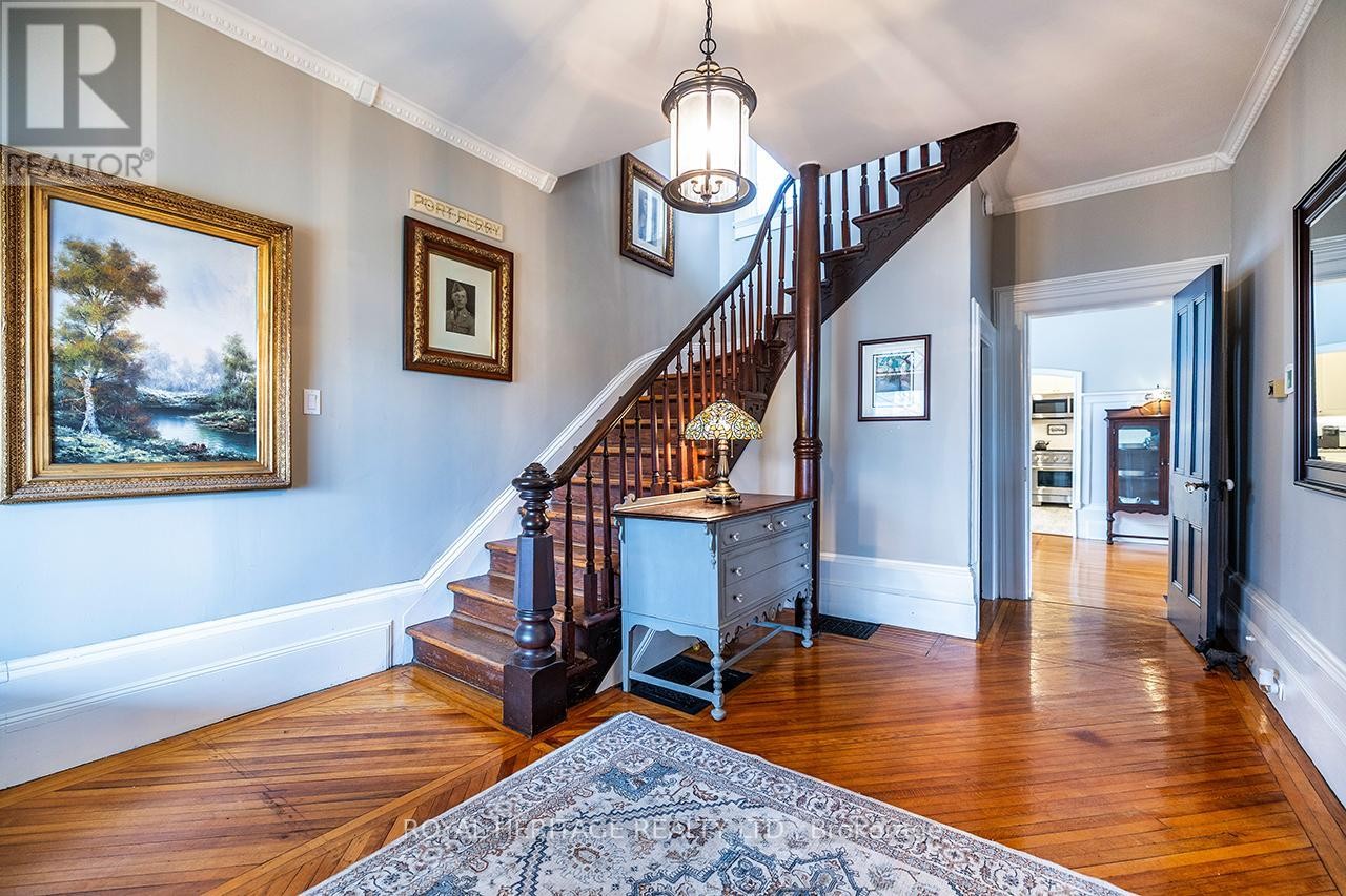 












220 COCHRANE STREET

,
Scugog (Port Perry),




Ontario
L9L1M1

