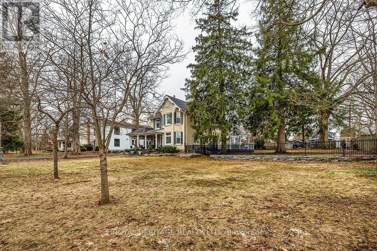 












220 COCHRANE STREET

,
Scugog (Port Perry),




Ontario
L9L1M1

