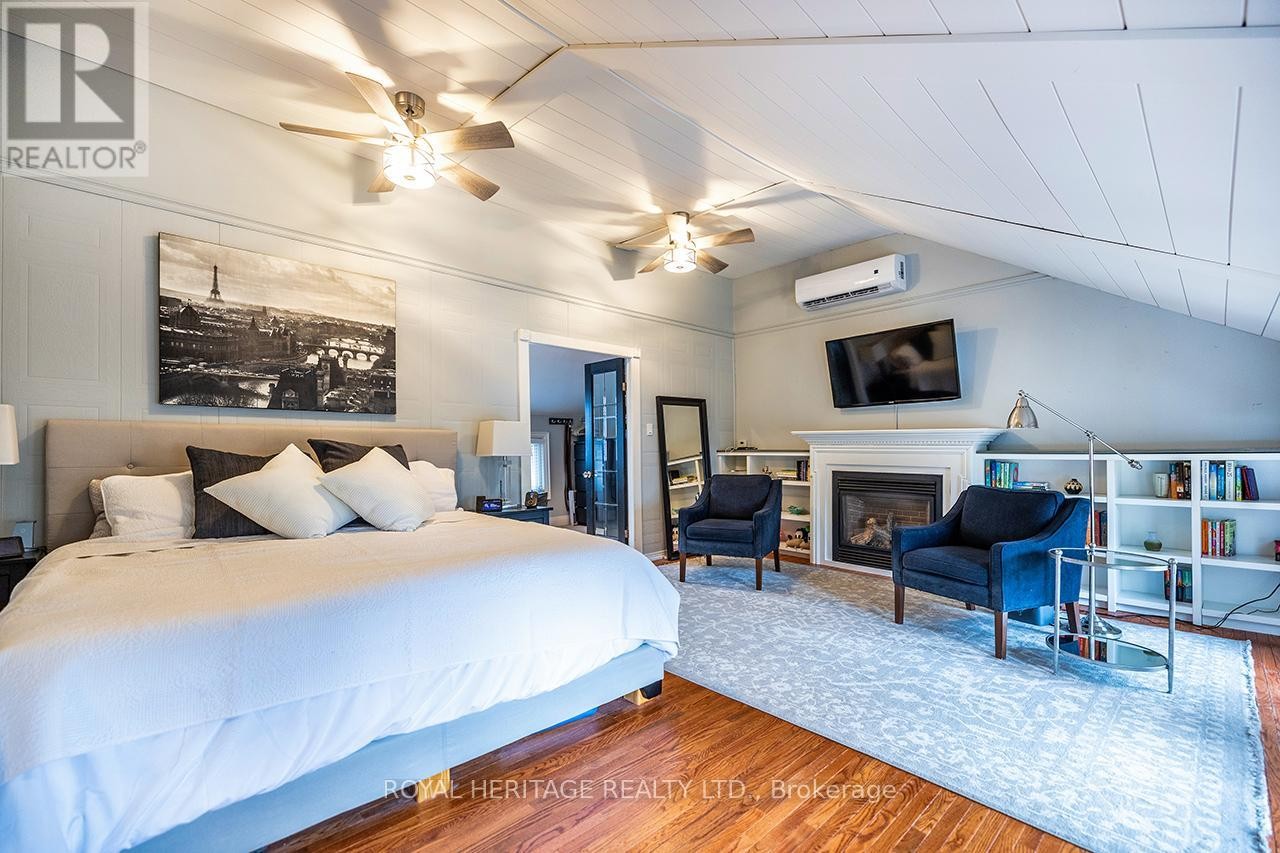 












220 COCHRANE STREET

,
Scugog (Port Perry),




Ontario
L9L1M1

