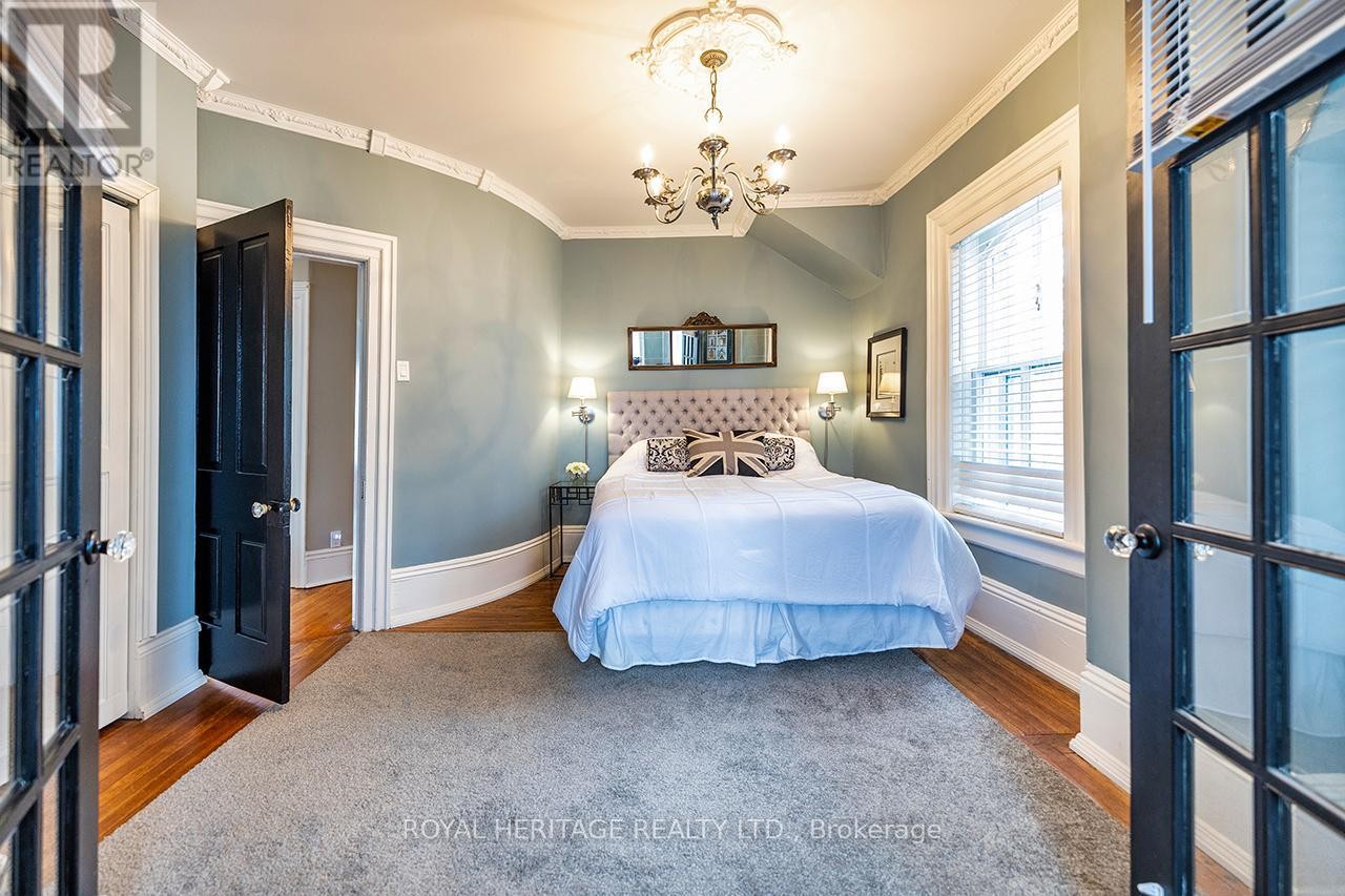 












220 COCHRANE STREET

,
Scugog (Port Perry),




Ontario
L9L1M1

