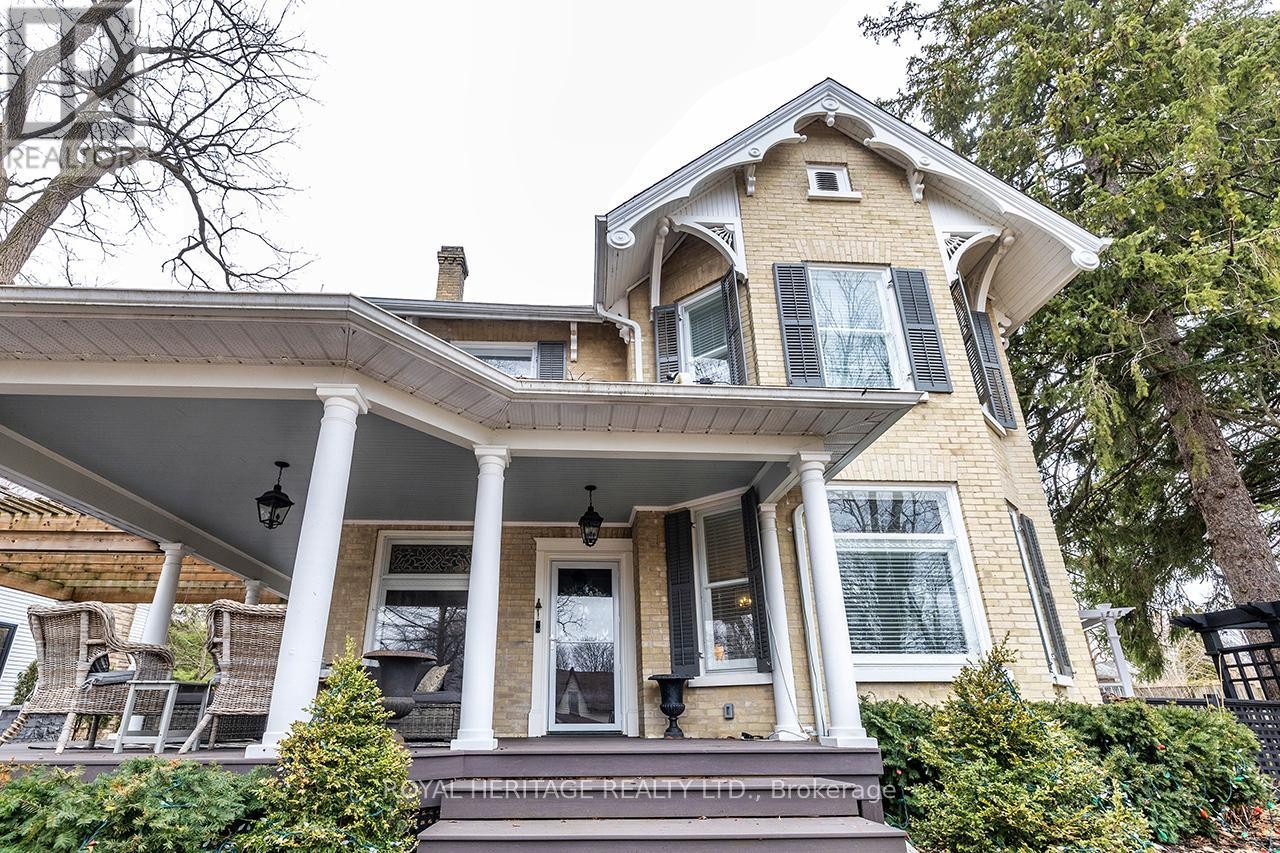 












220 COCHRANE STREET

,
Scugog (Port Perry),




Ontario
L9L1M1

