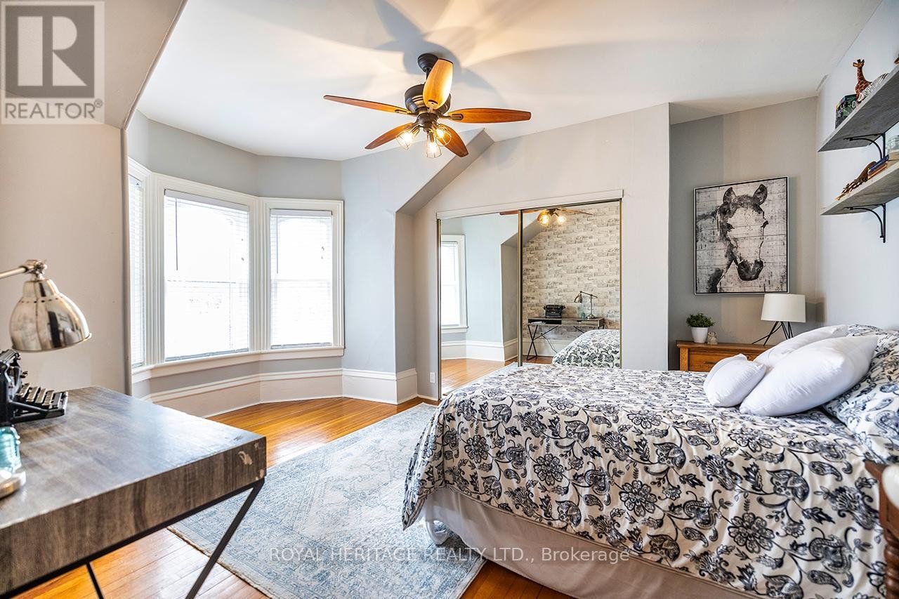 












220 COCHRANE STREET

,
Scugog (Port Perry),




Ontario
L9L1M1

