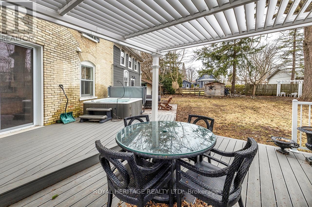 












220 COCHRANE STREET

,
Scugog (Port Perry),




Ontario
L9L1M1

