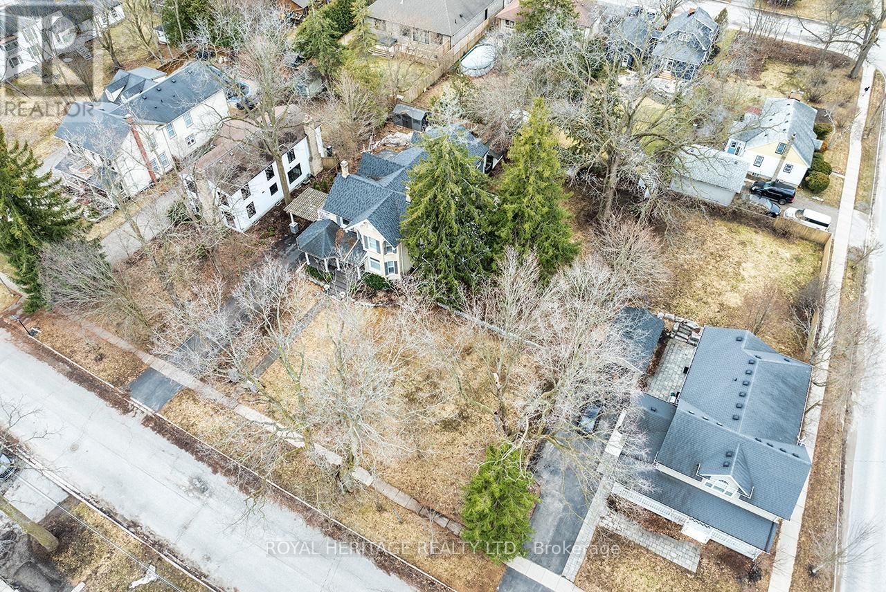 












220 COCHRANE STREET

,
Scugog (Port Perry),




Ontario
L9L1M1

