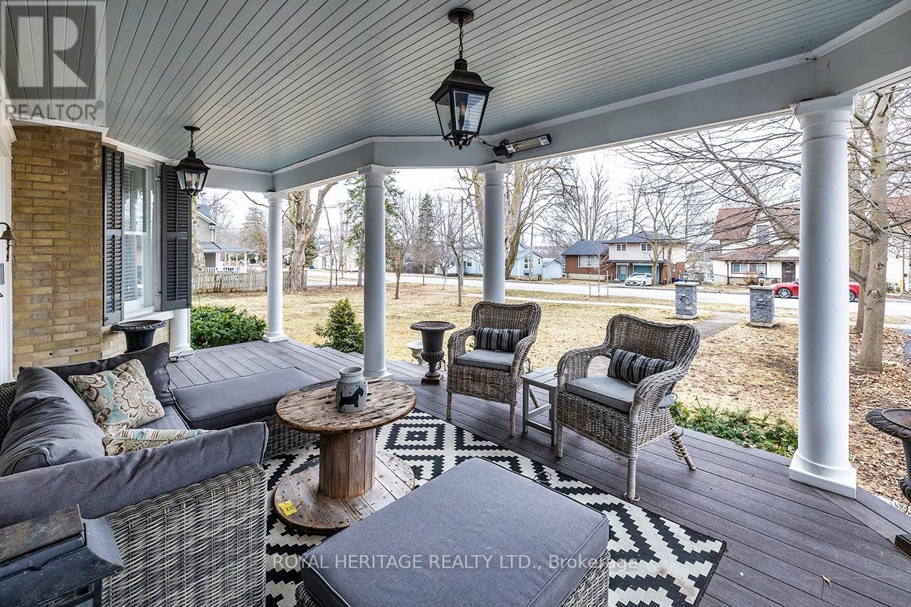 












220 COCHRANE STREET

,
Scugog (Port Perry),




Ontario
L9L1M1

