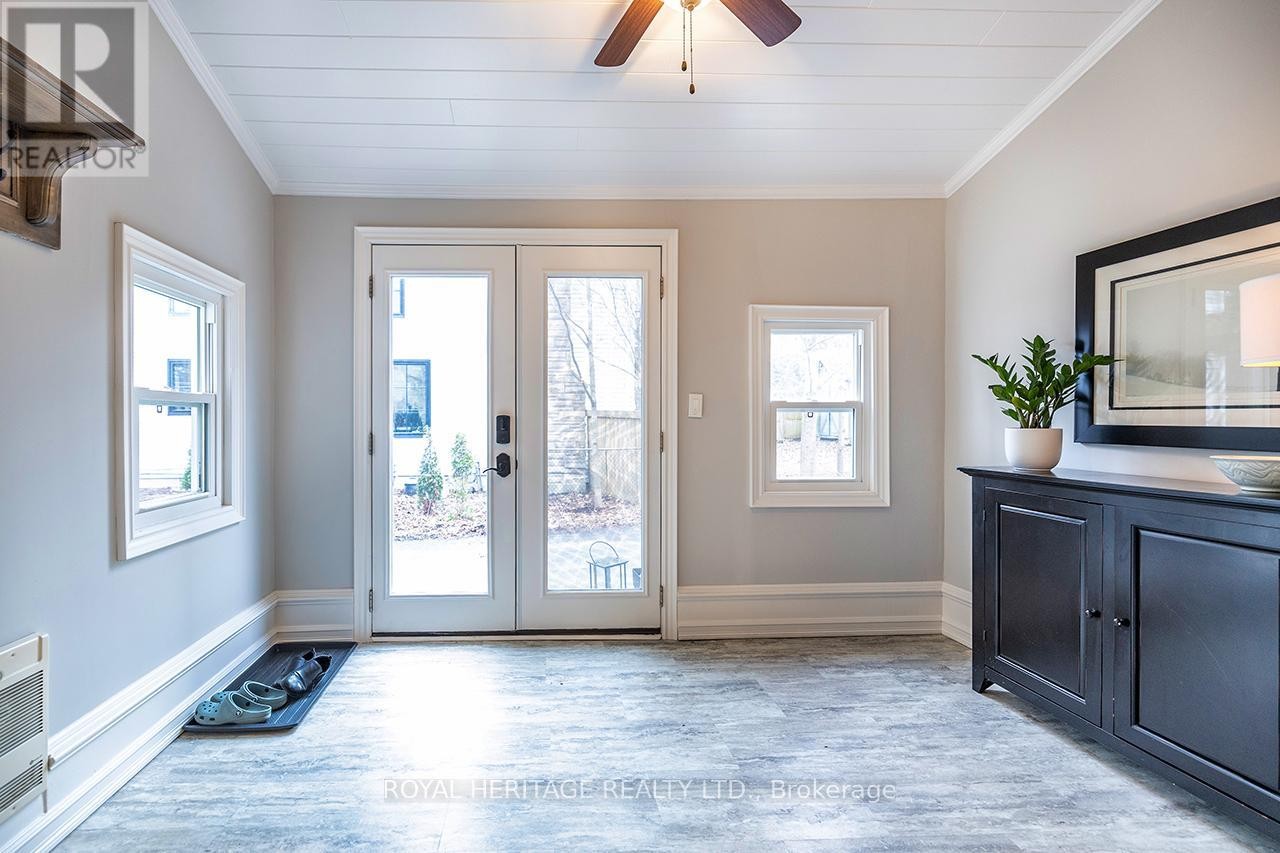 












220 COCHRANE STREET

,
Scugog (Port Perry),




Ontario
L9L1M1

