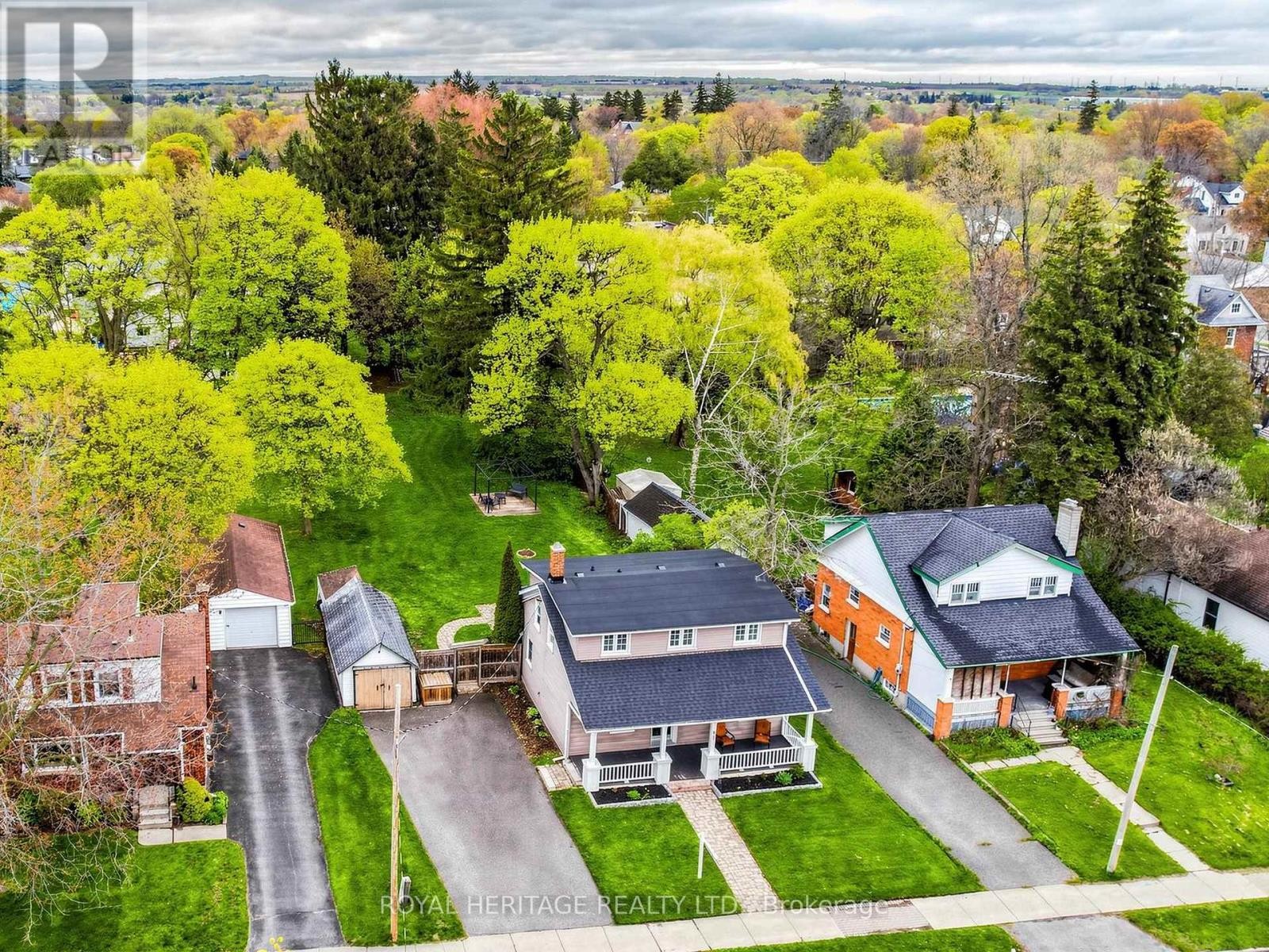 












97 SCUGOG STREET

,
Clarington (Bowmanville),




Ontario
L1C3J3

